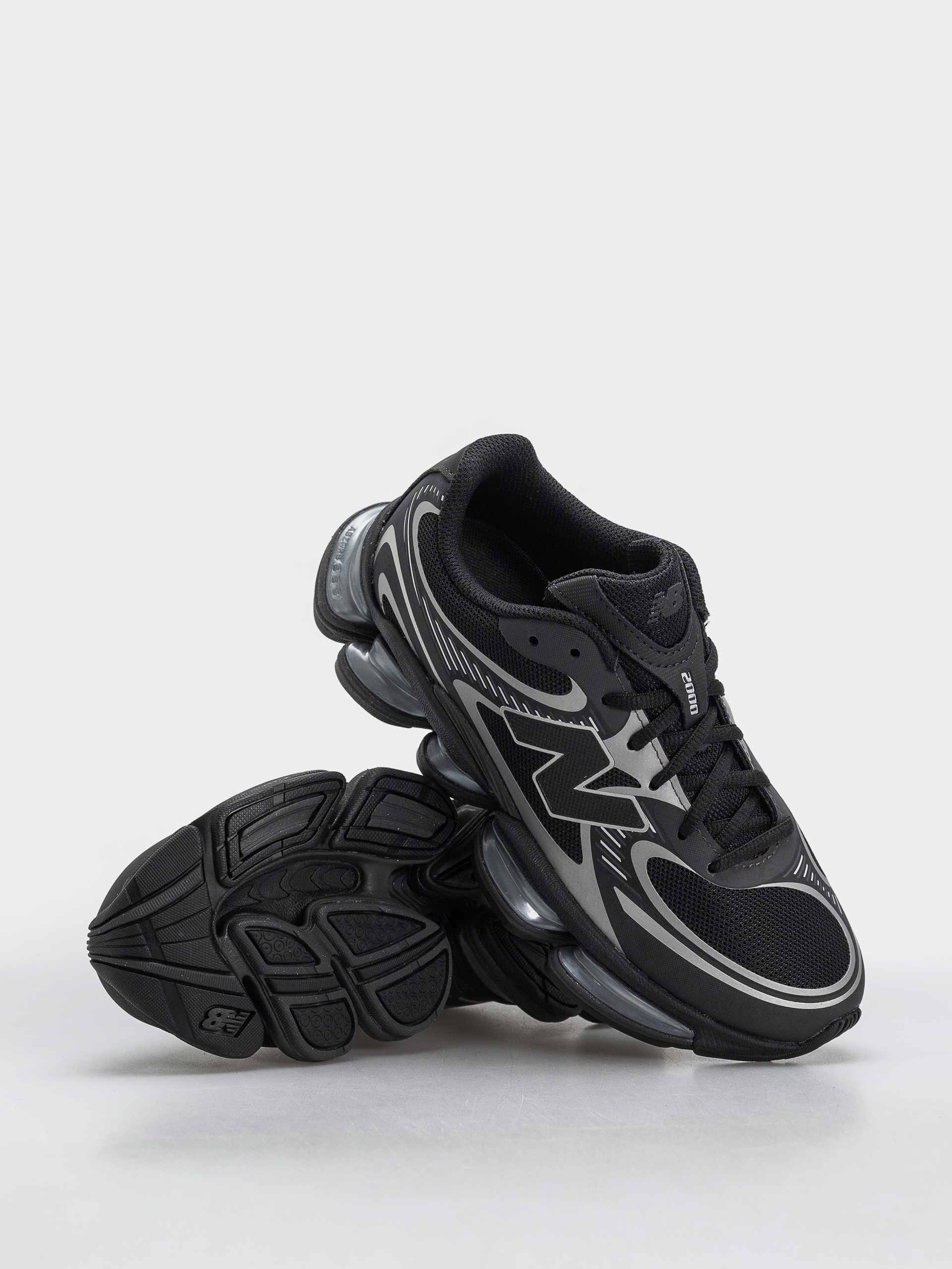 New Balance 2000 Cipők (black/silver metallic)