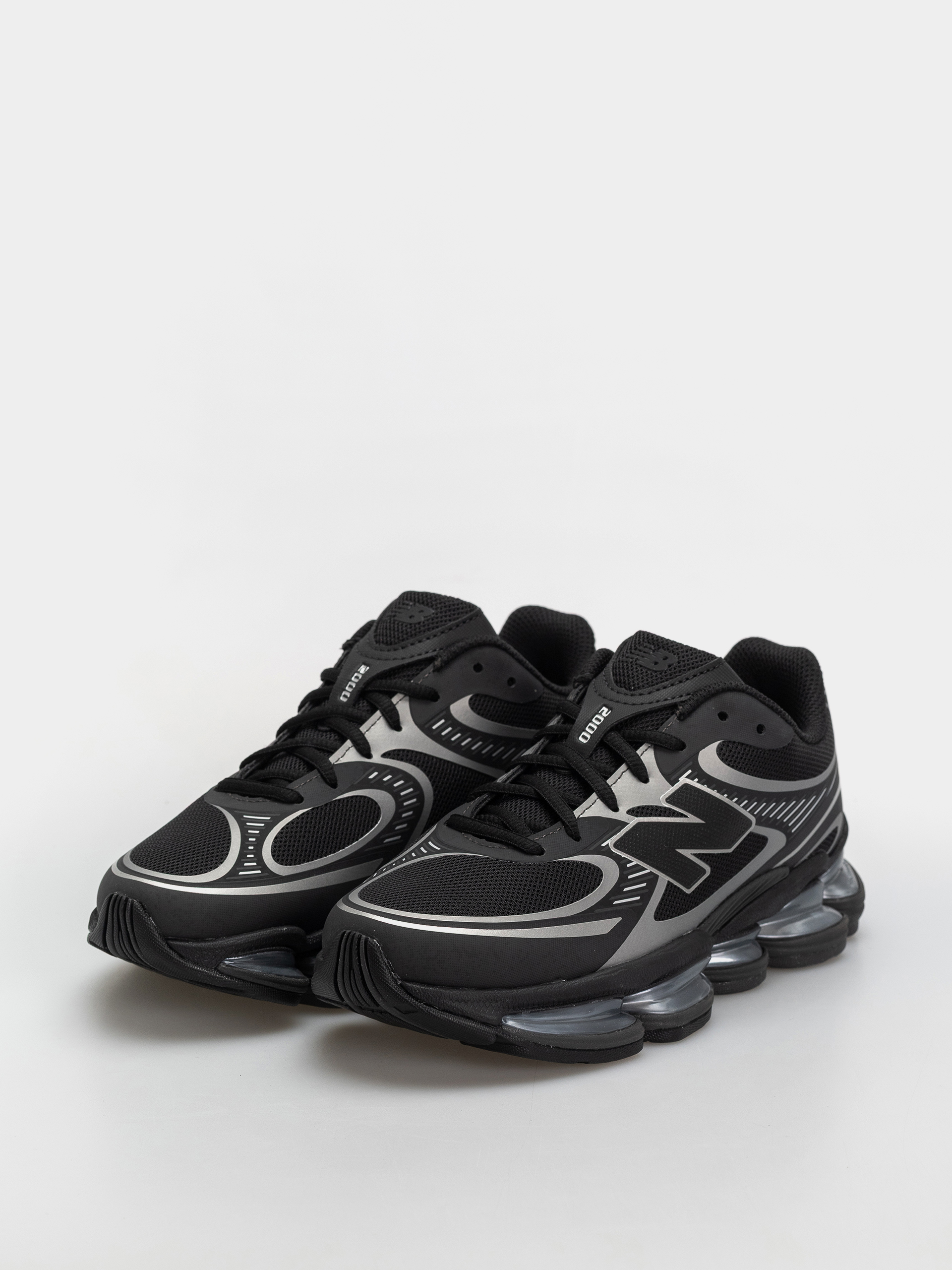 New Balance 2000 Cipők (black/silver metallic)