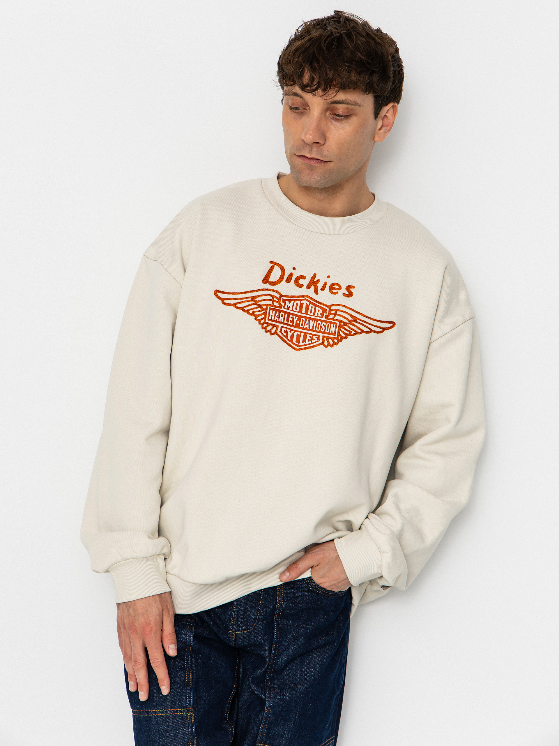 Pulóver Dickies X Harley Davidson Boxy Crew (bone)