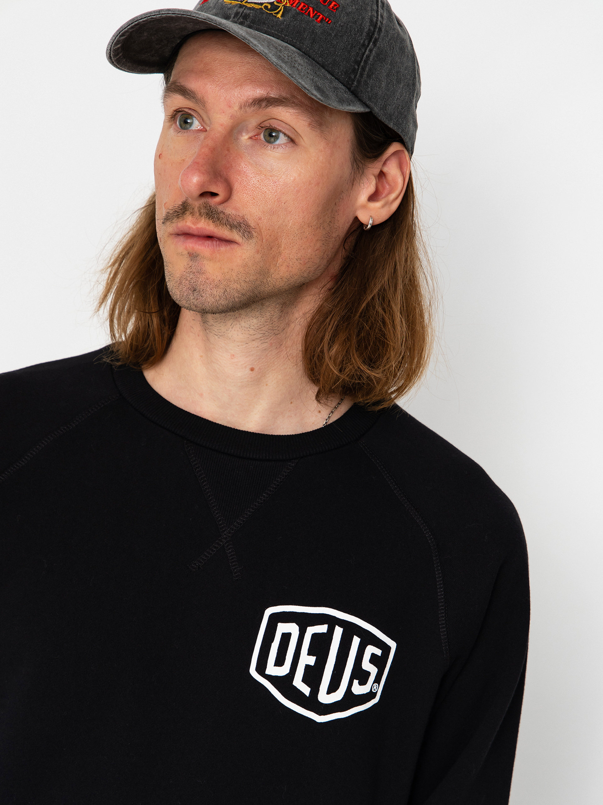 Deus Ex Machina Harajuku Address Crew Pulóver (black)