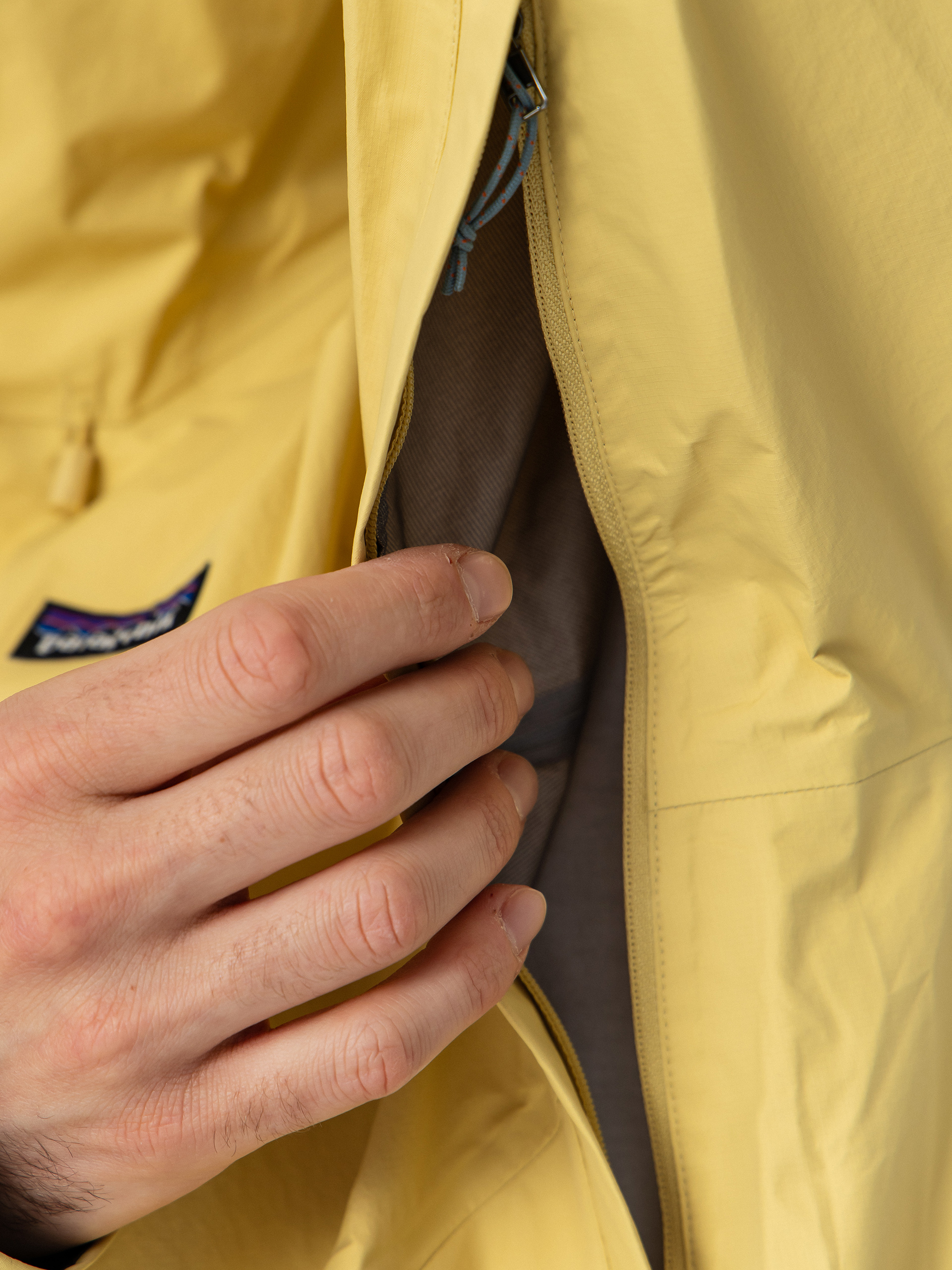 Patagonia Torrentshell 3L Dzseki (limestone yellow)