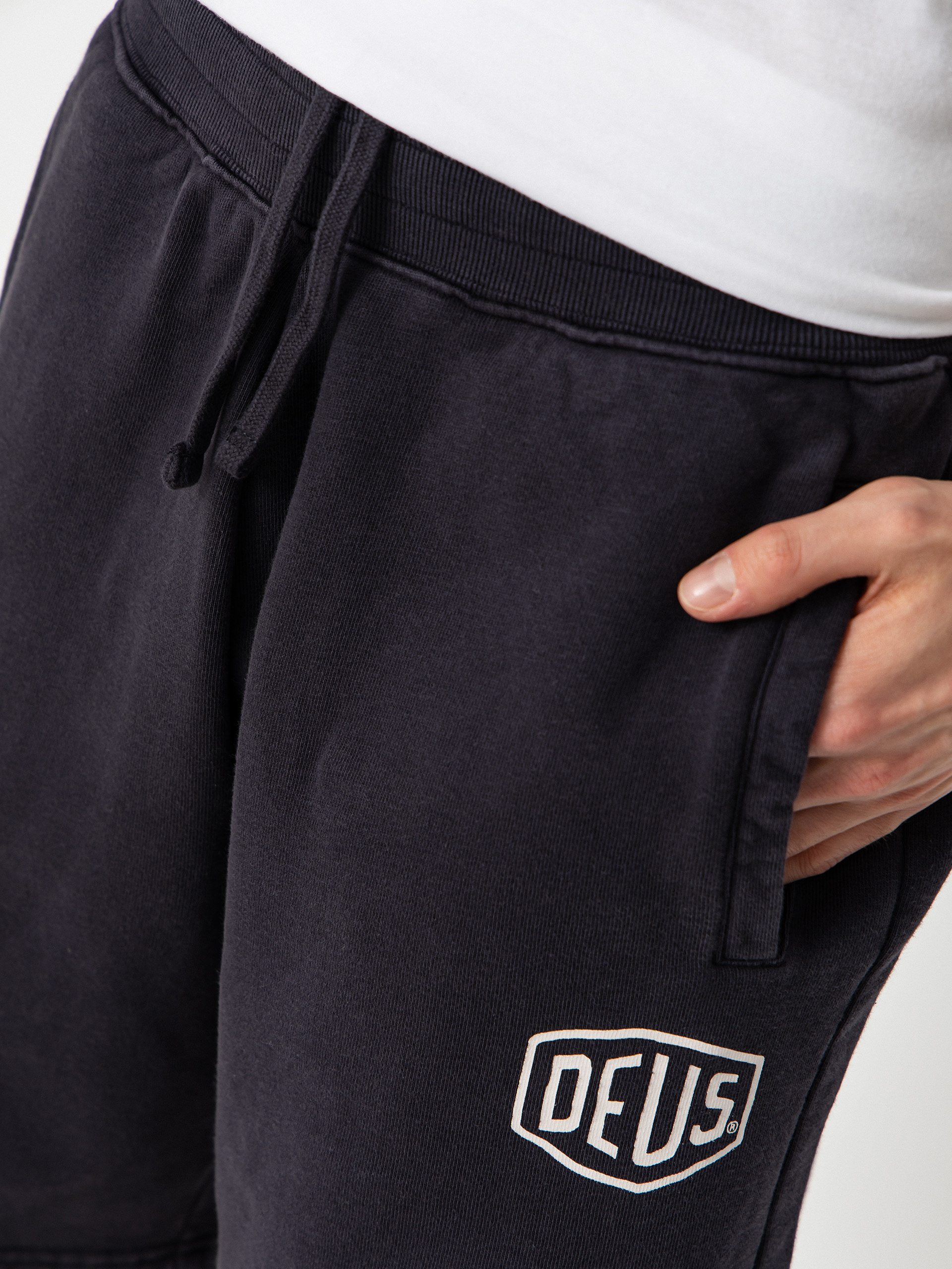 Deus Ex Machina Shield Garment Dyed Track Rövidnadrág (black)