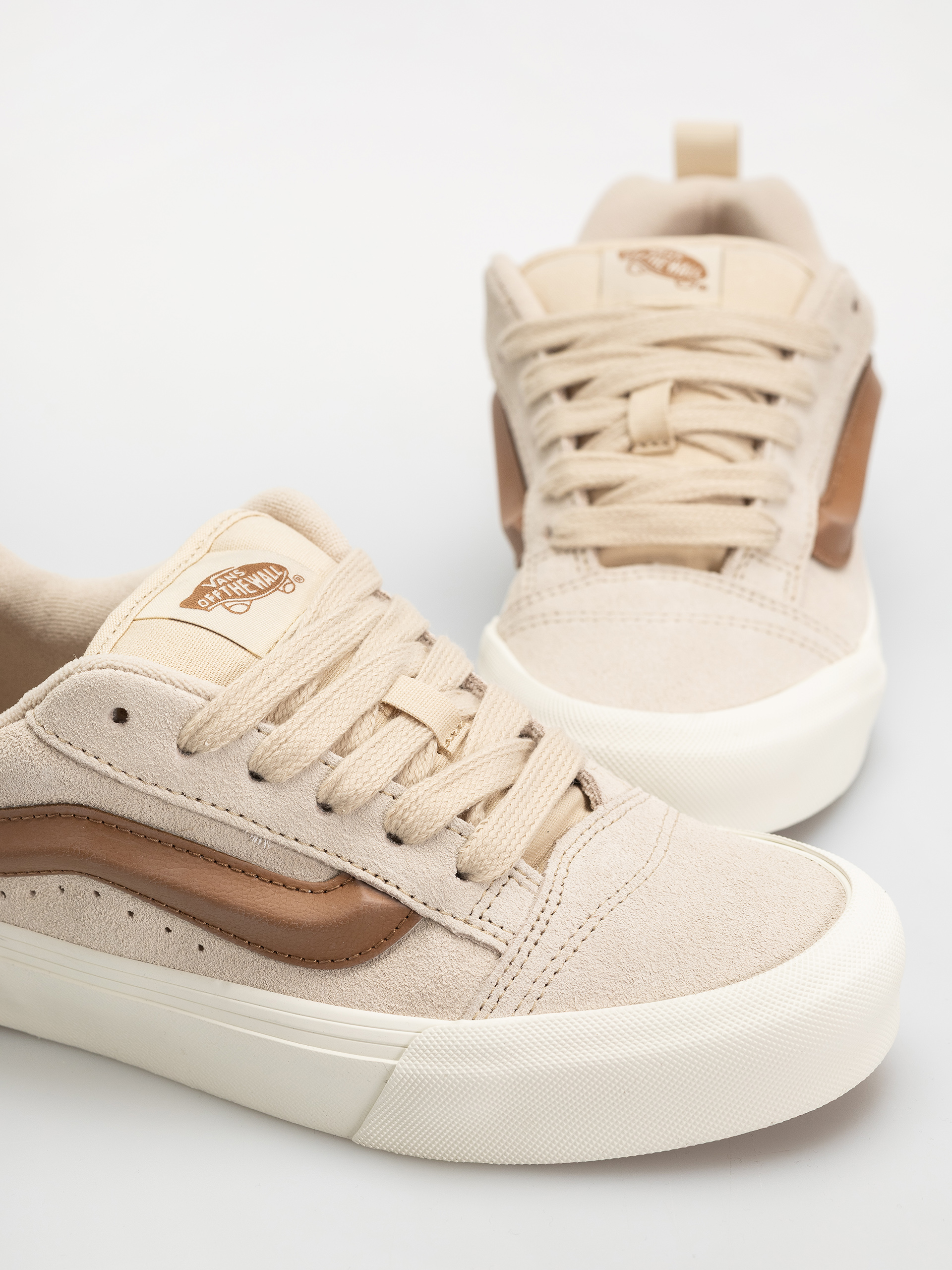 Vans Knu Skool Cipők (creme brule/bro)
