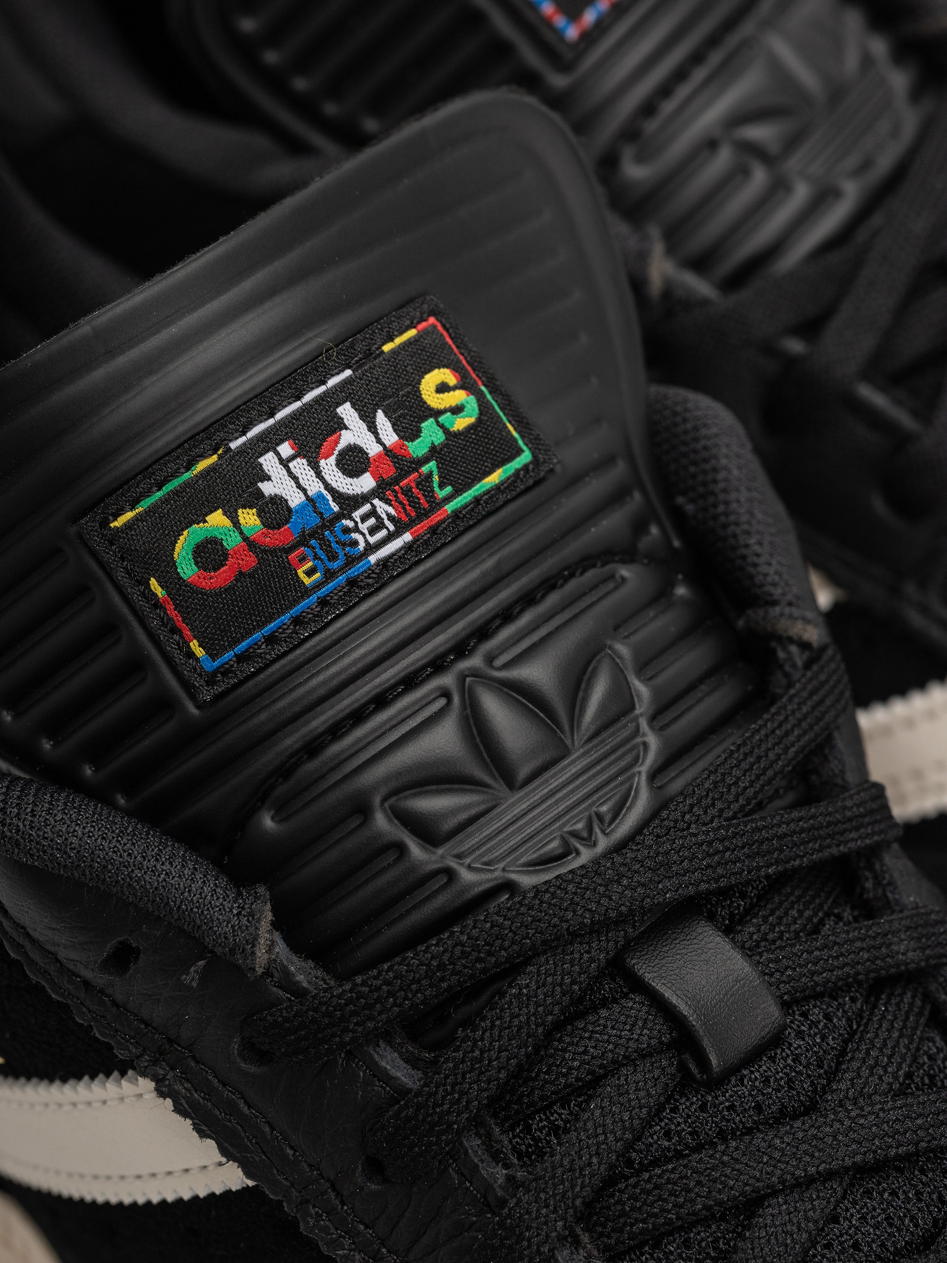 adidas Busenitz Cipők (cblack/cwhite/goldmt)