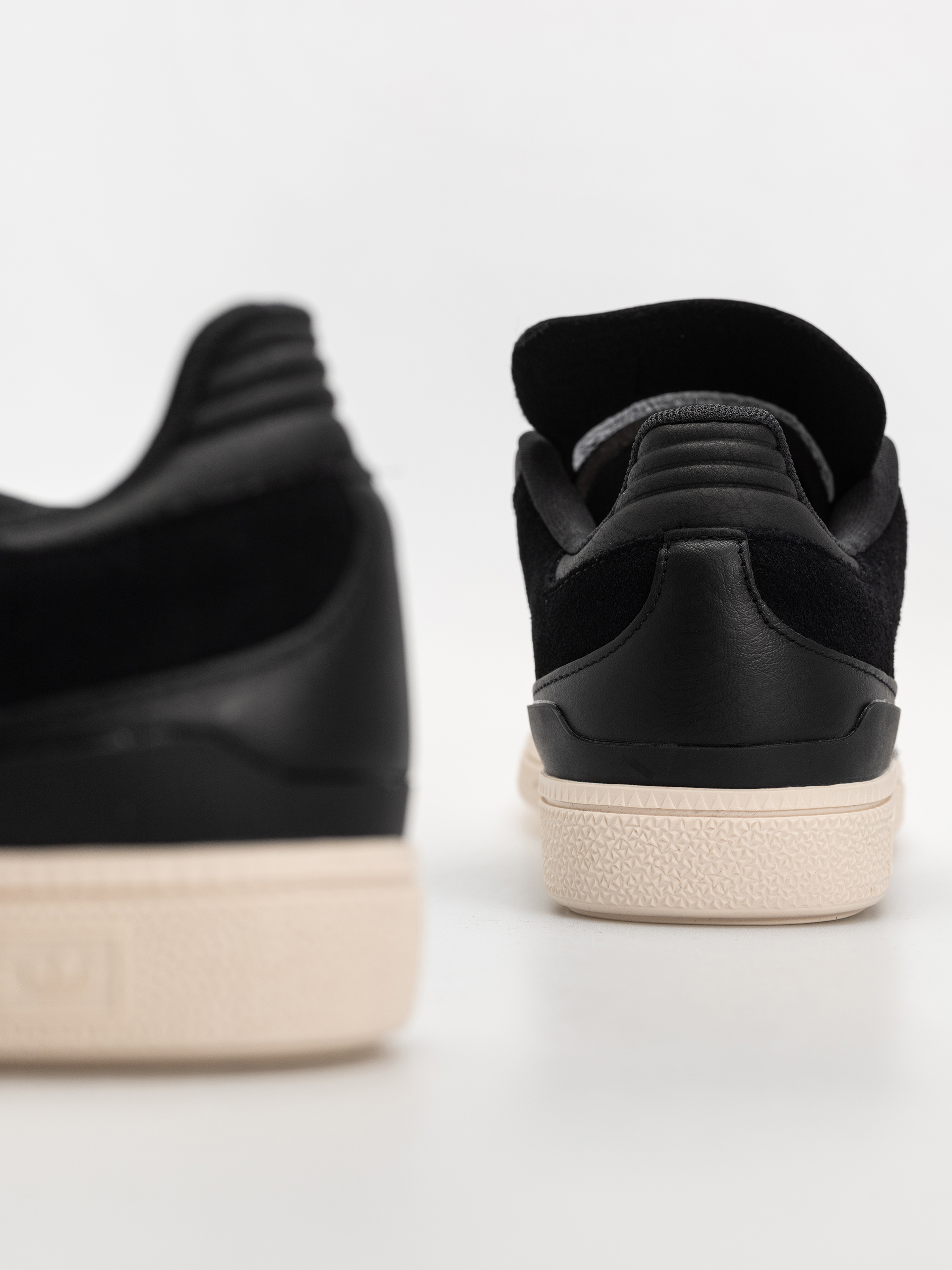 adidas Busenitz Cipők (cblack/cwhite/goldmt)