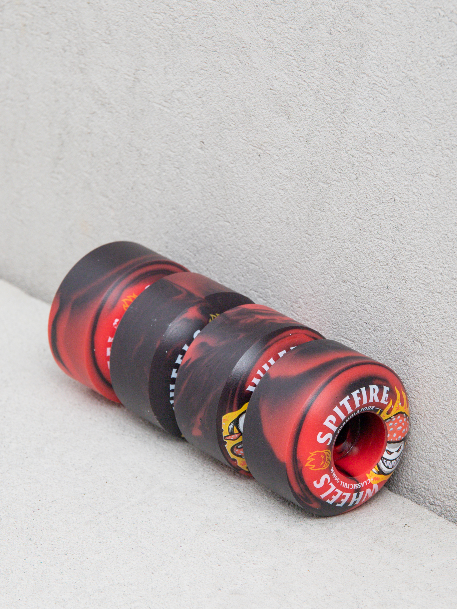 Spitfire F4 99D Shroom Bighead Classic Full Gördeszka kerék (blk/red swirl)