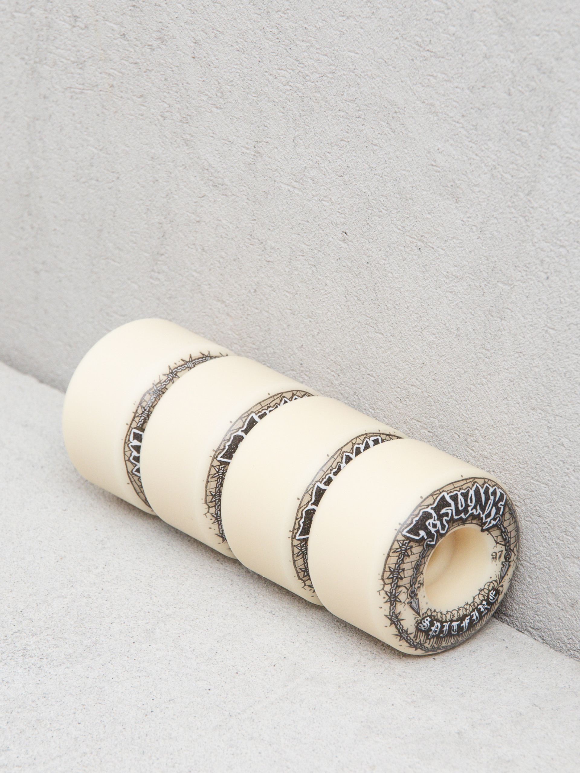 Spitfire F4 97D T Funk Raw Radial Full Gördeszka kerék (natural)