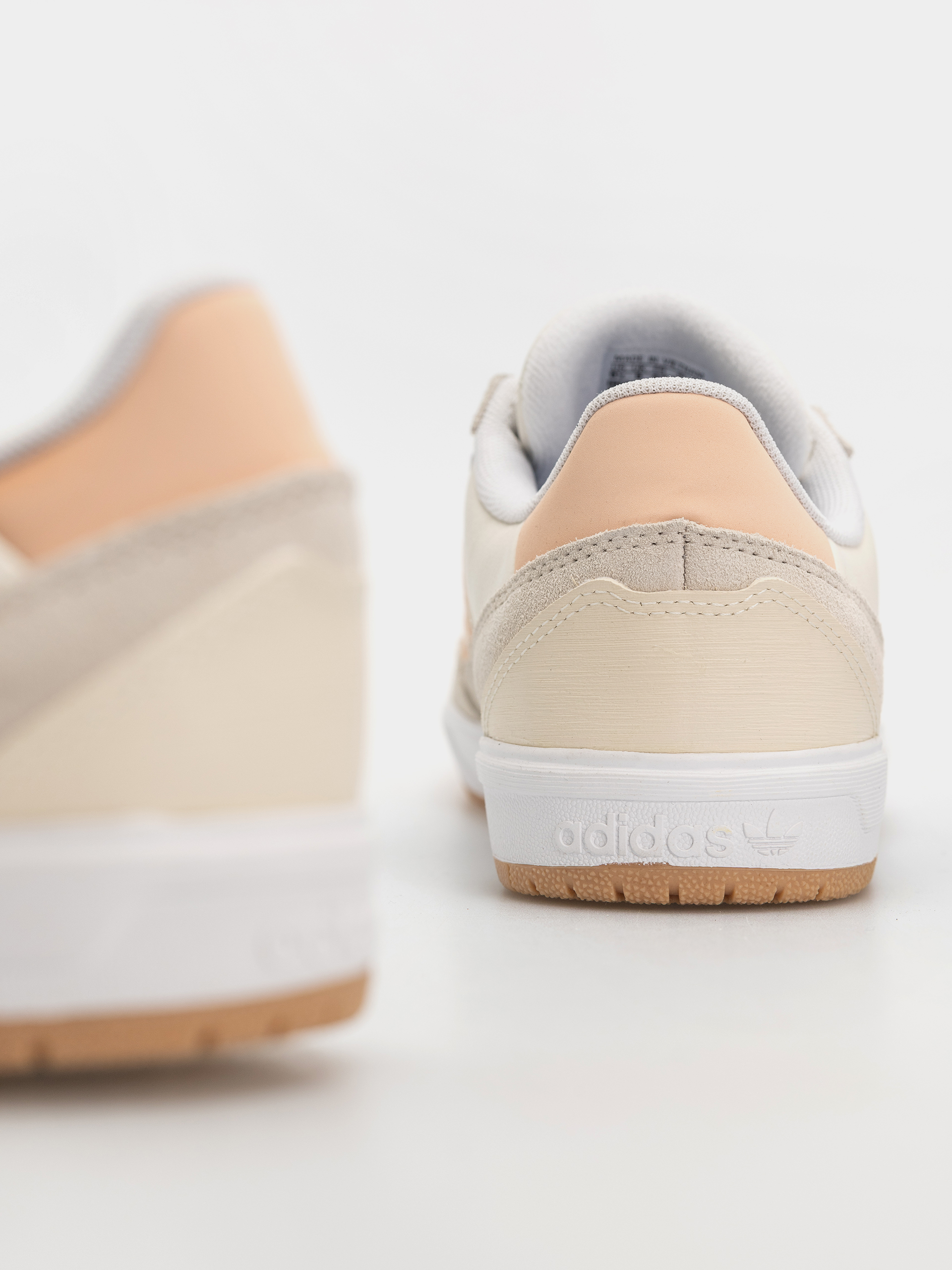 adidas Tyshawn II Cipők (wonwhi/powcor/owhite)