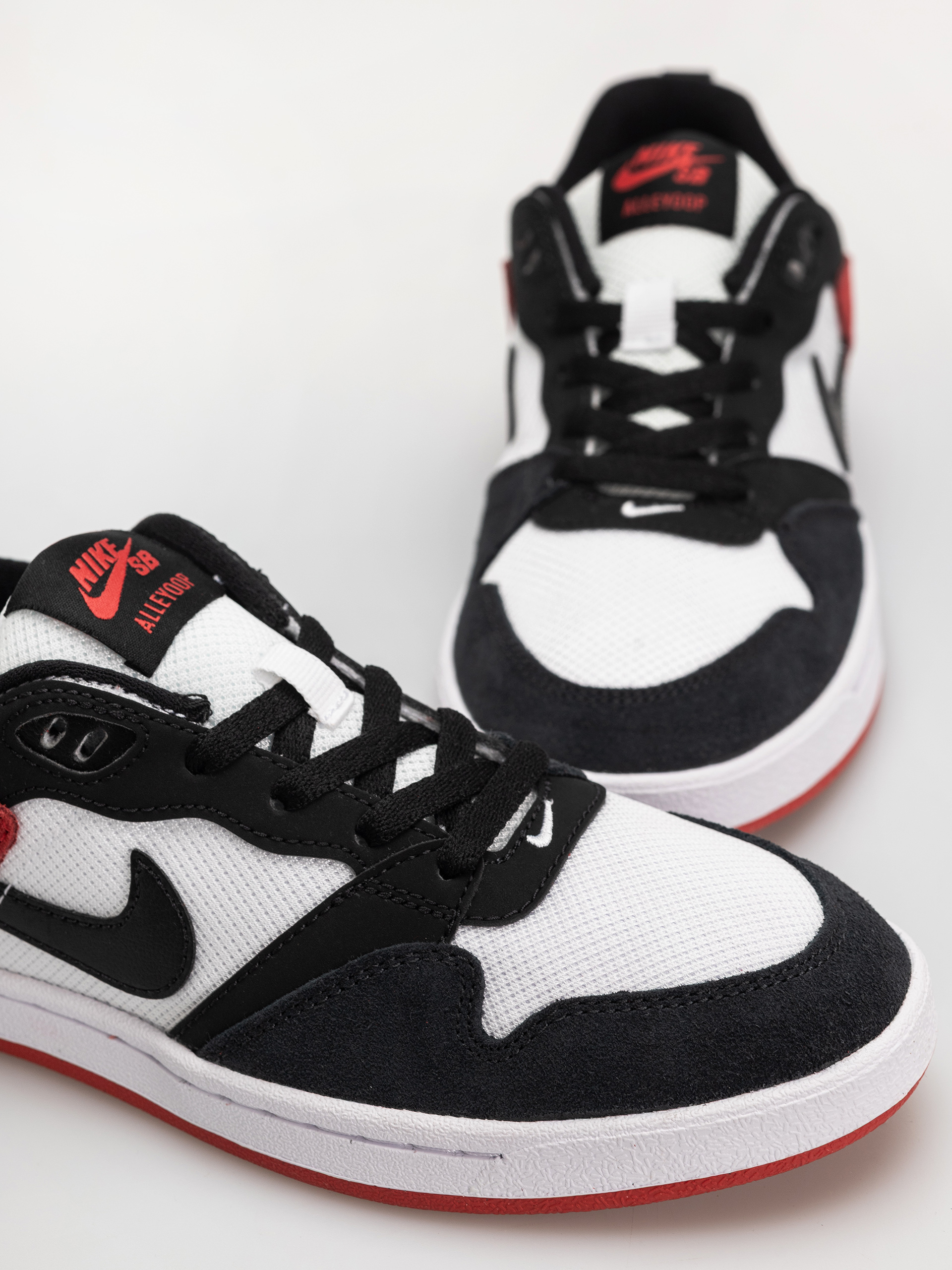Nike SB Alleyoop JR Cipők (white/black university red white)