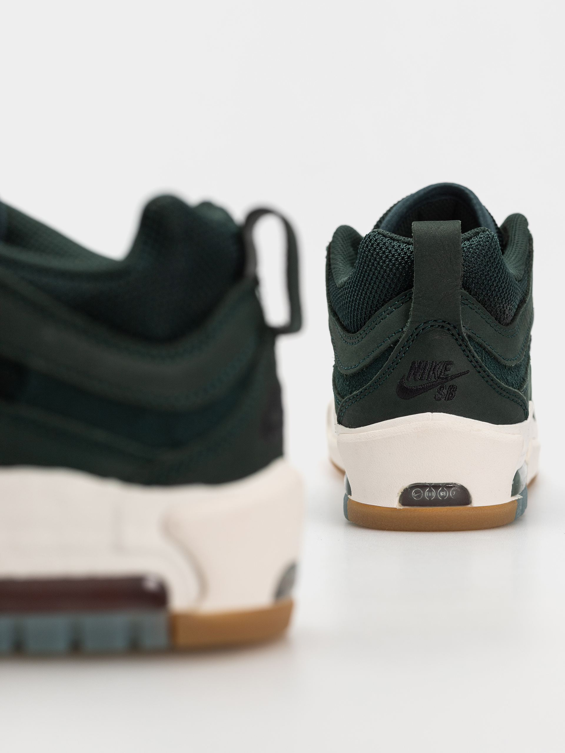Nike SB Air Max Ishod Iso Cipők (deep fir/black fir sail)