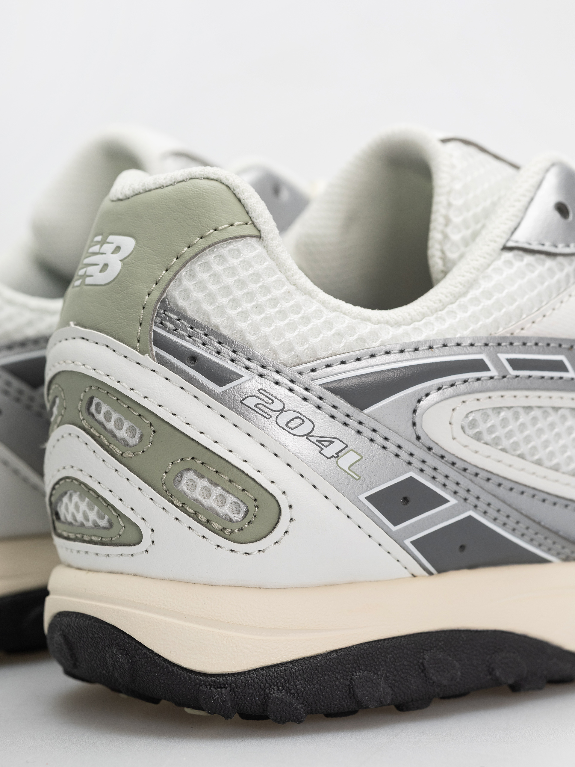 New Balance 204 Cipők (silver metallic/garter snake swb)