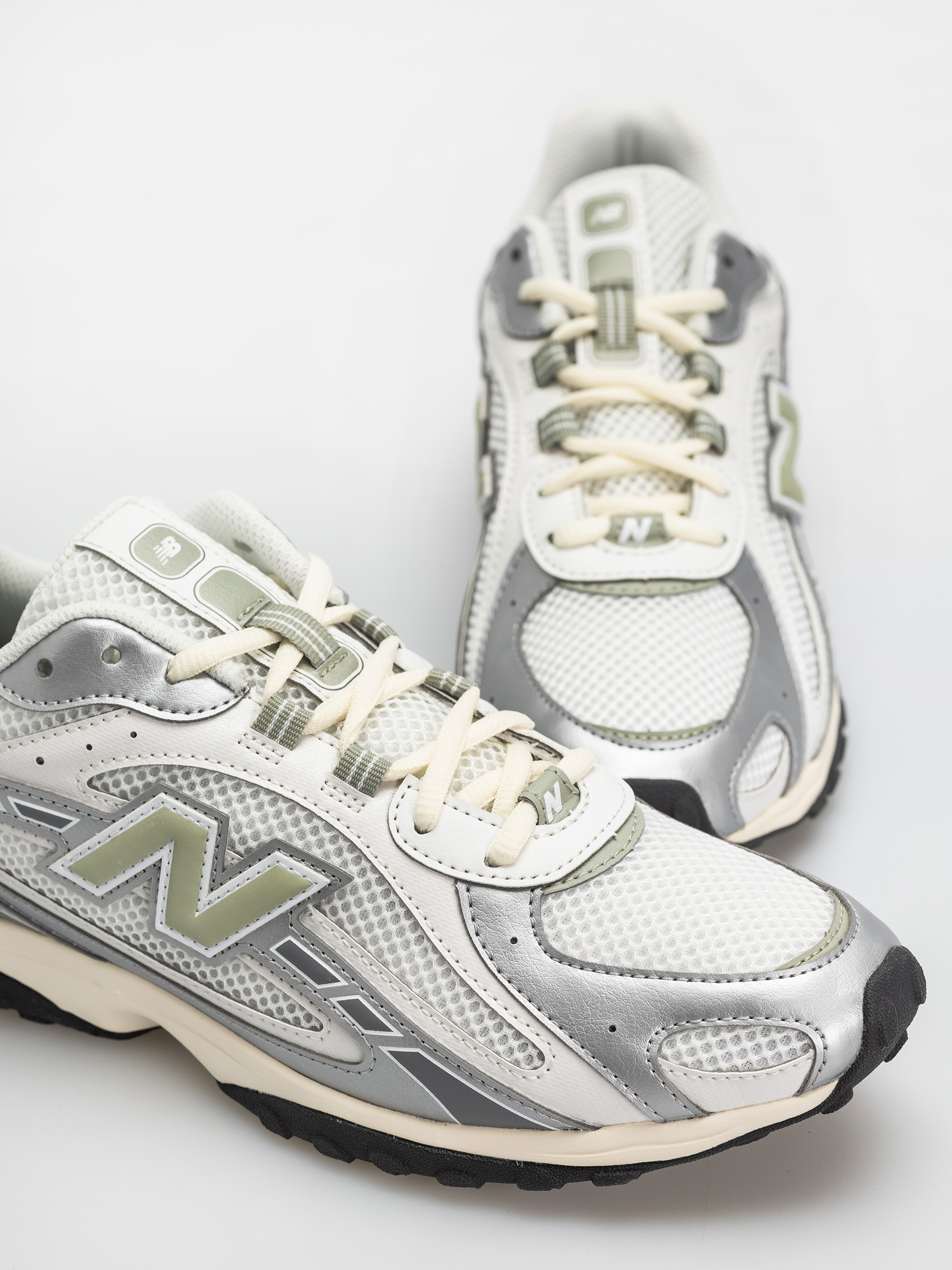 New Balance 204 Cipők (silver metallic/garter snake swb)