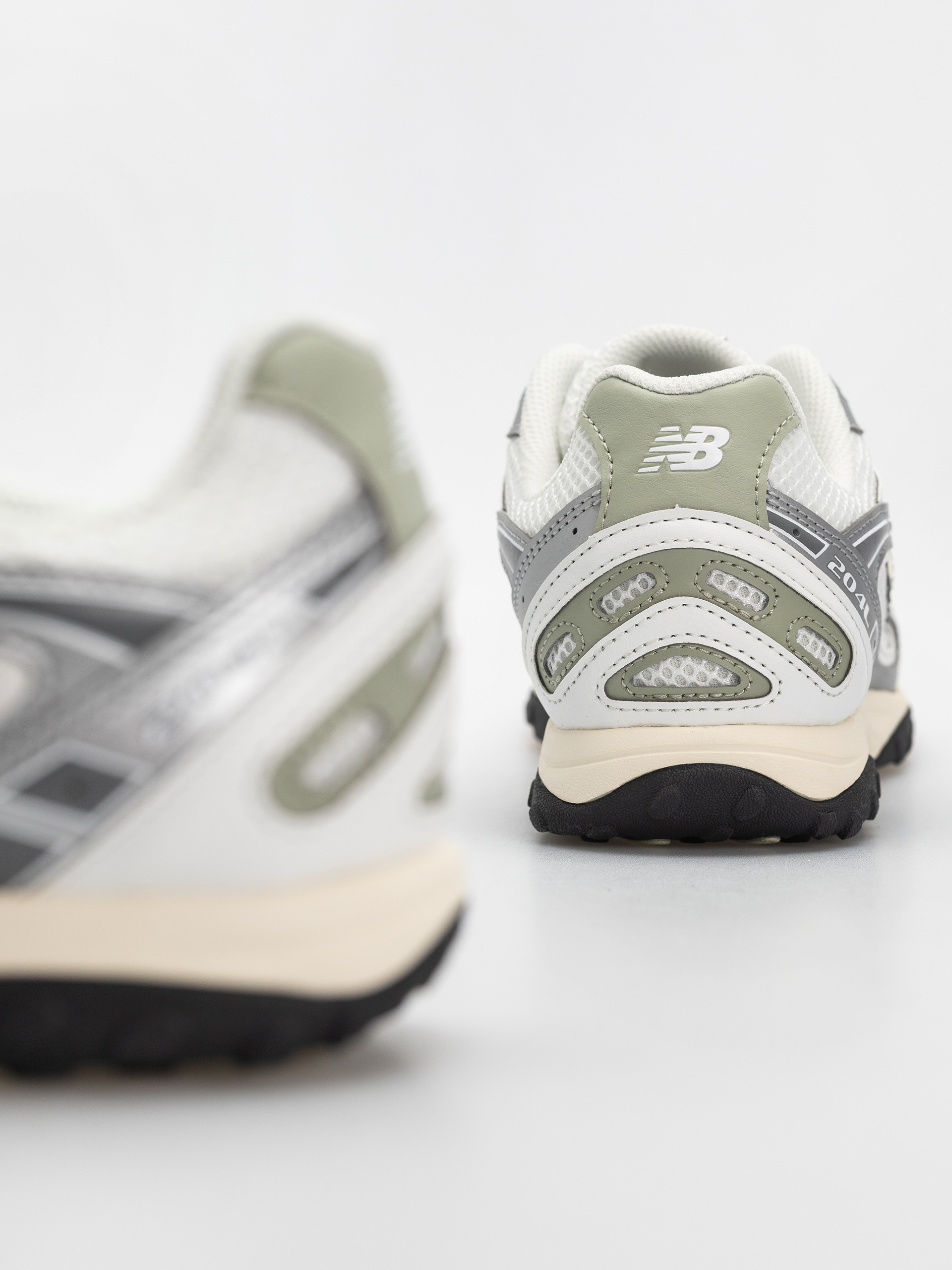 New Balance 204 Cipők (silver metallic/garter snake swb)