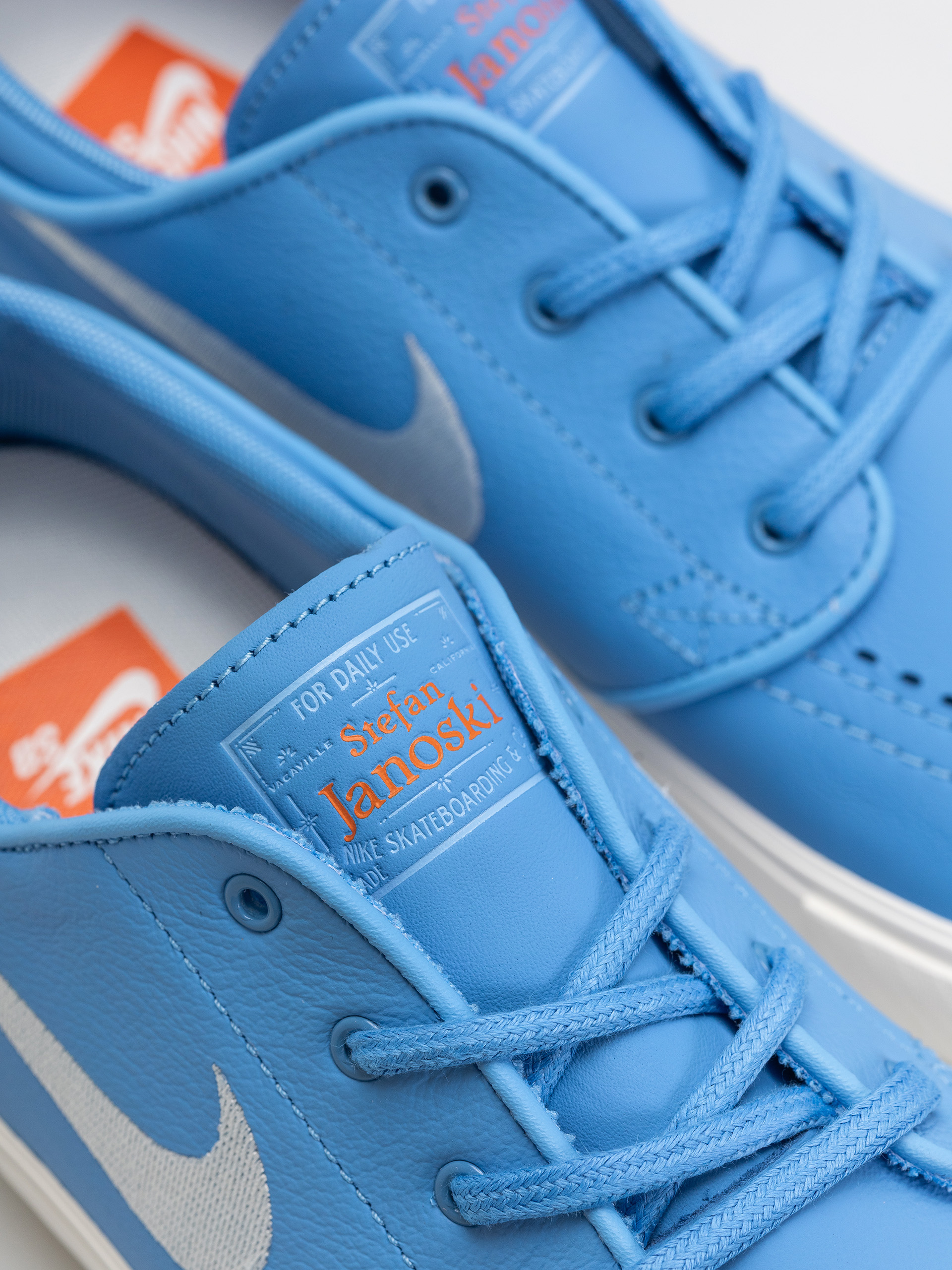 Nike SB Zoom Janoski OG+ ISO Cipők (university blue/sail university blue)