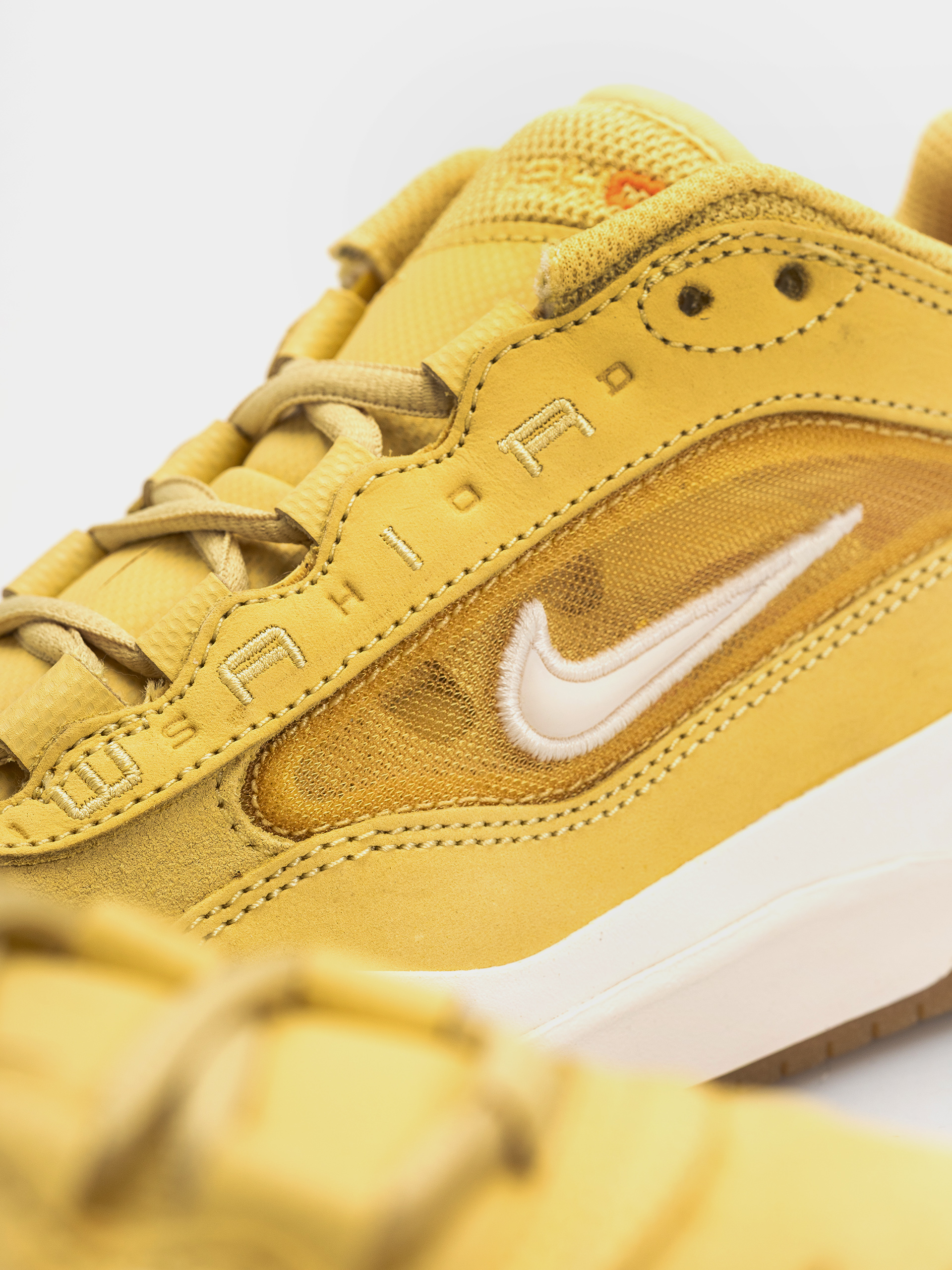 Nike SB Air Max Ishod Iso Cipők (saturn gold/sail saturn gold solar flare)