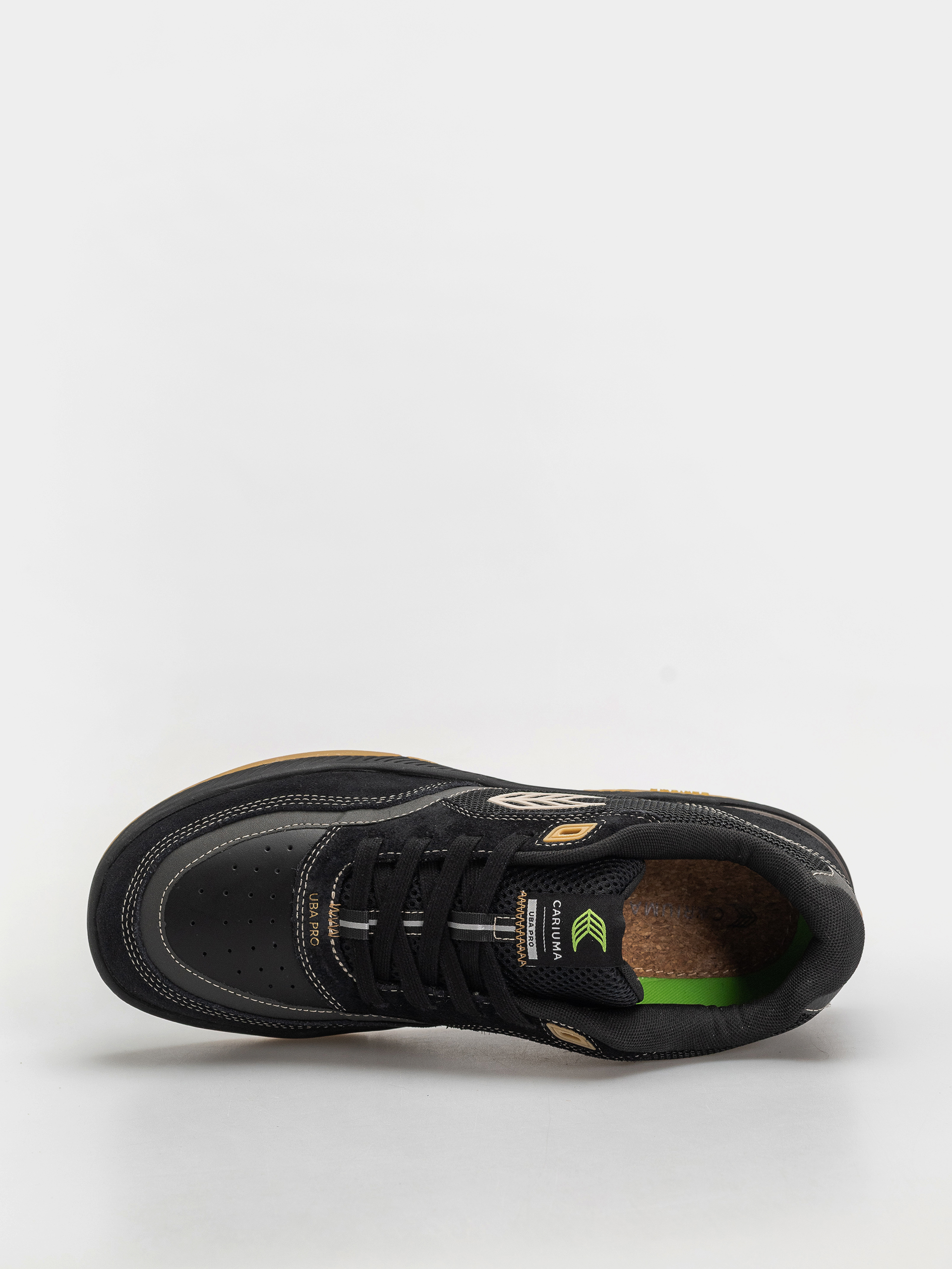Cariuma Uba Pro Cipők (black suede and mesh silver cloud logo)