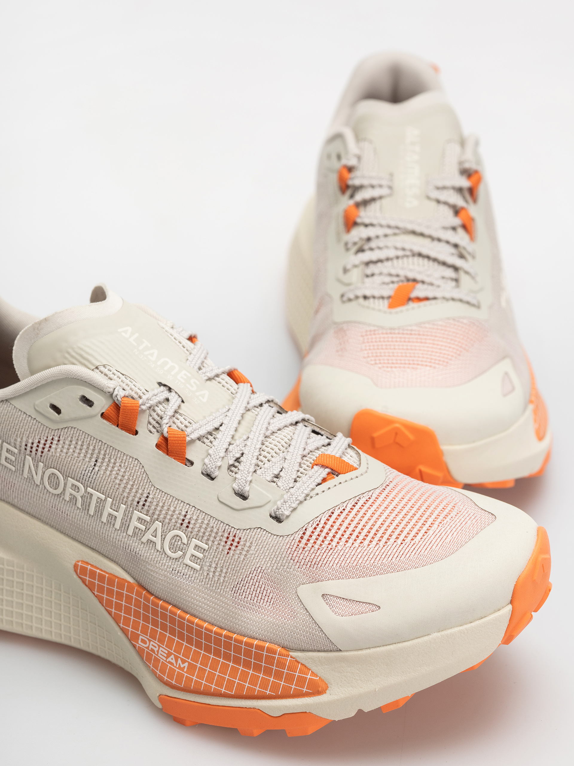 The North Face Altamesa 500 V2 Wmn Cipők (calacatta/citru)