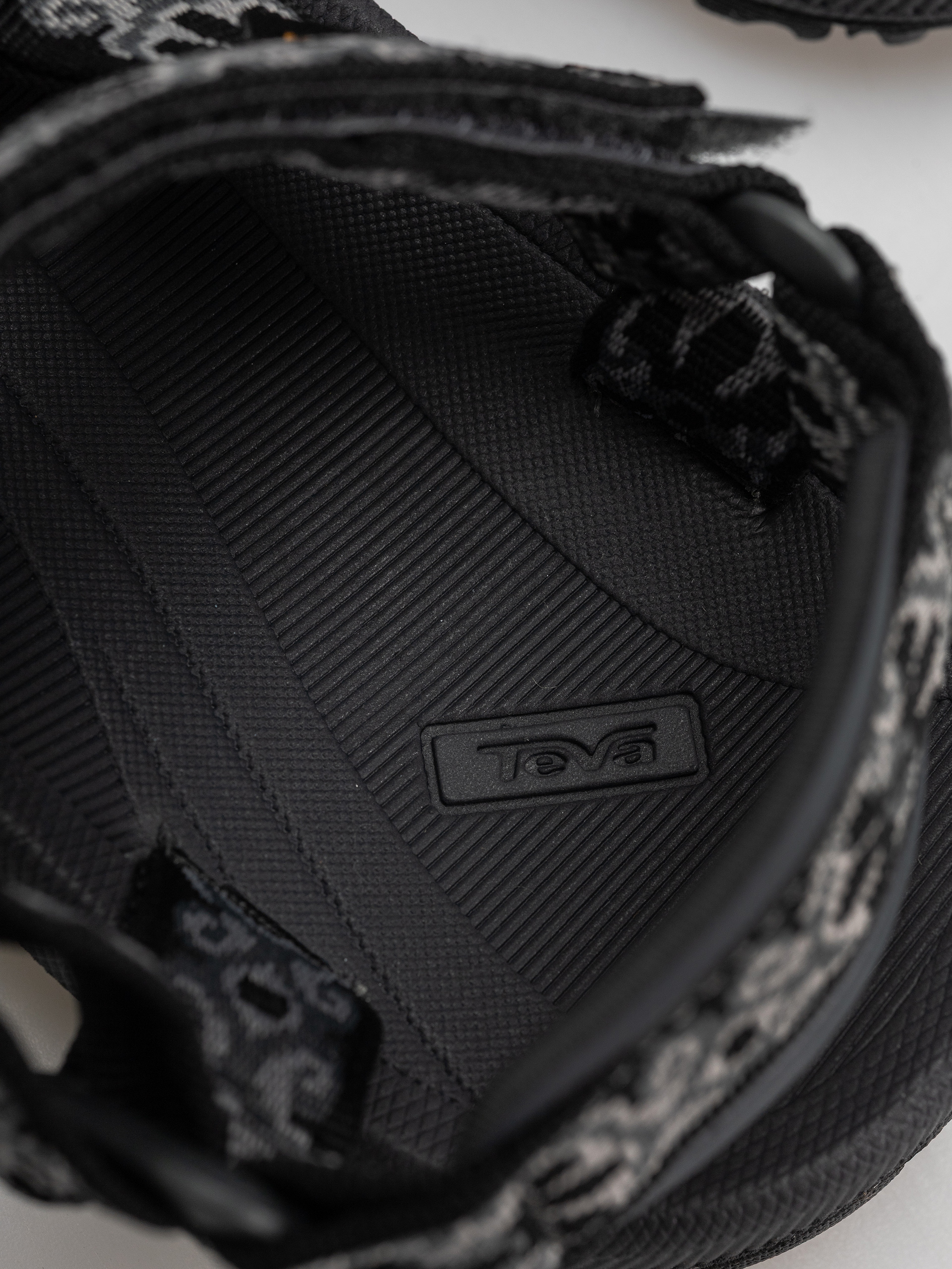 Teva Winsted Szandálok Wmn (archive floral black/grey)