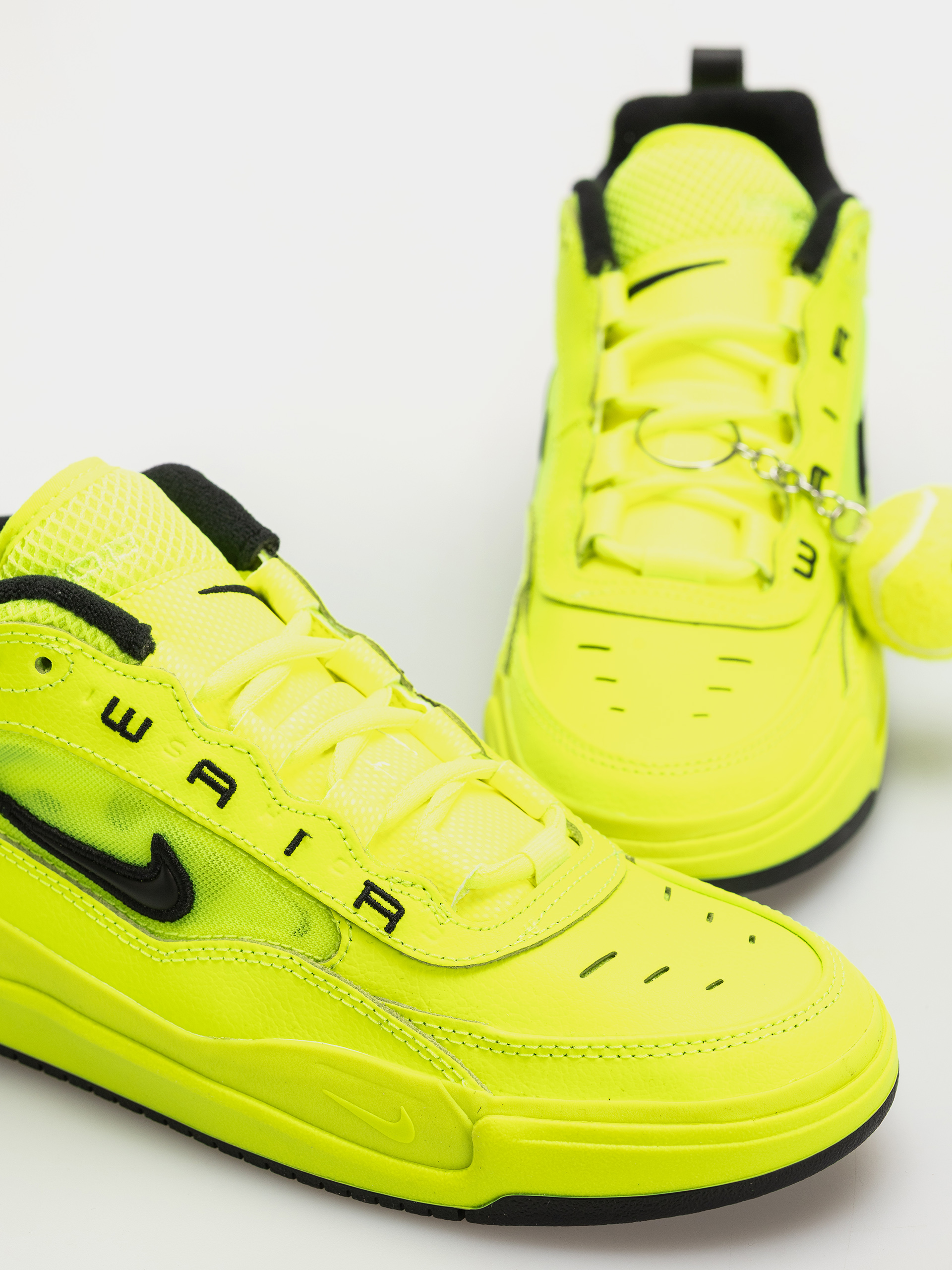 Nike SB Air Max Ishod Premium Cipők (volt/black/volt/black)