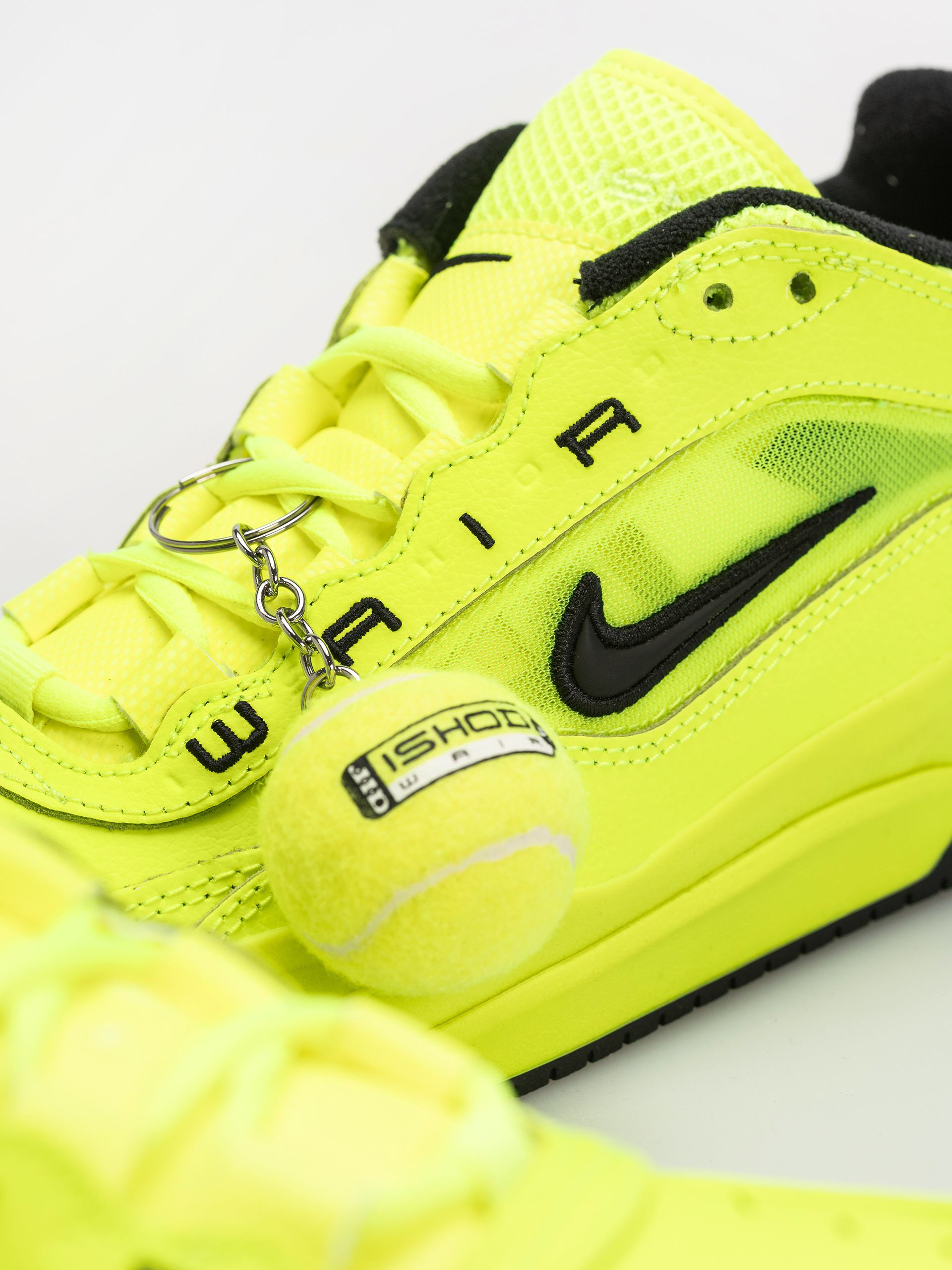 Nike SB Air Max Ishod Premium Cipők (volt/black/volt/black)