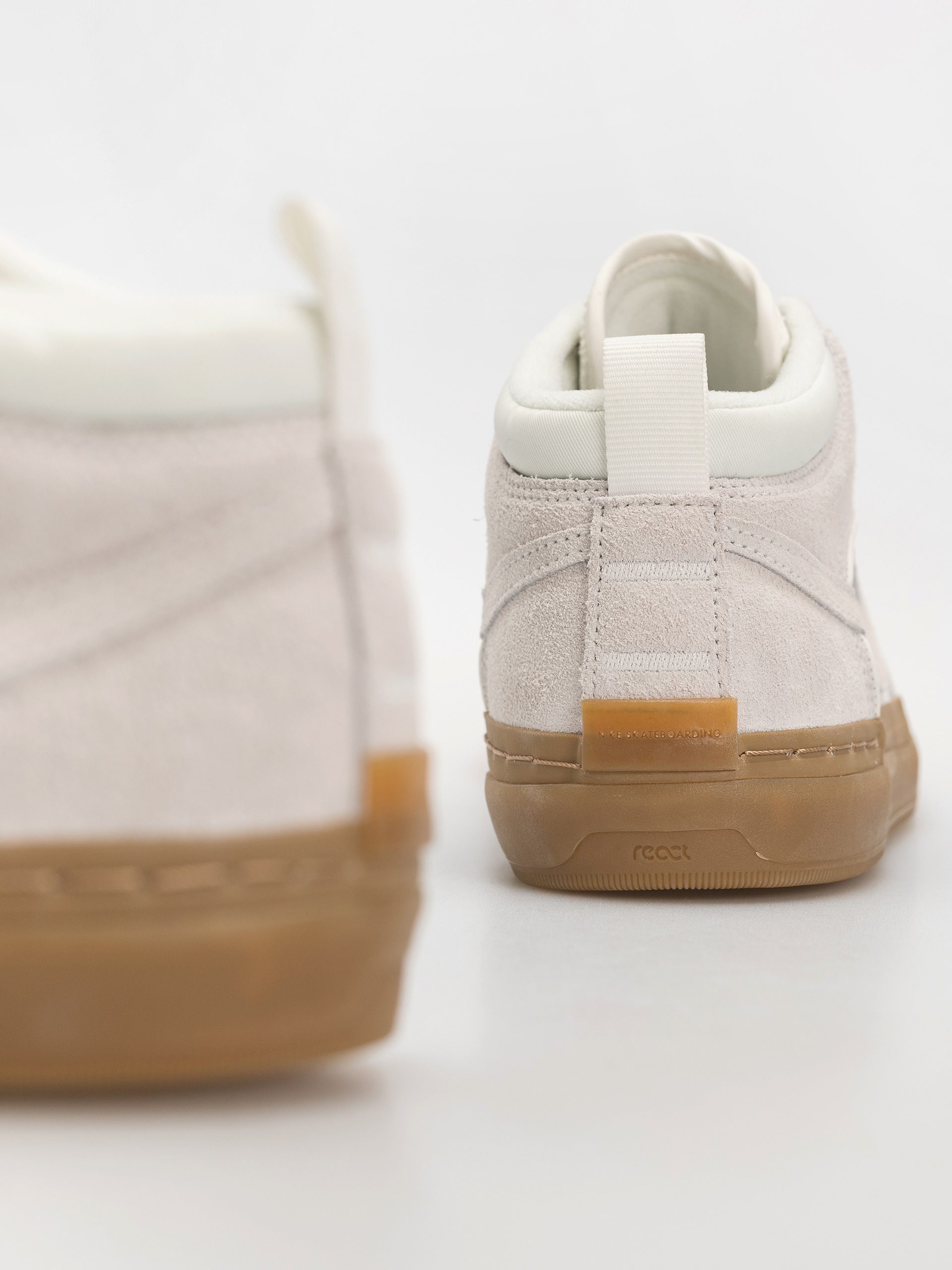 Nike SB React Leo Cipők (sail/sail/sail/gum light brown)