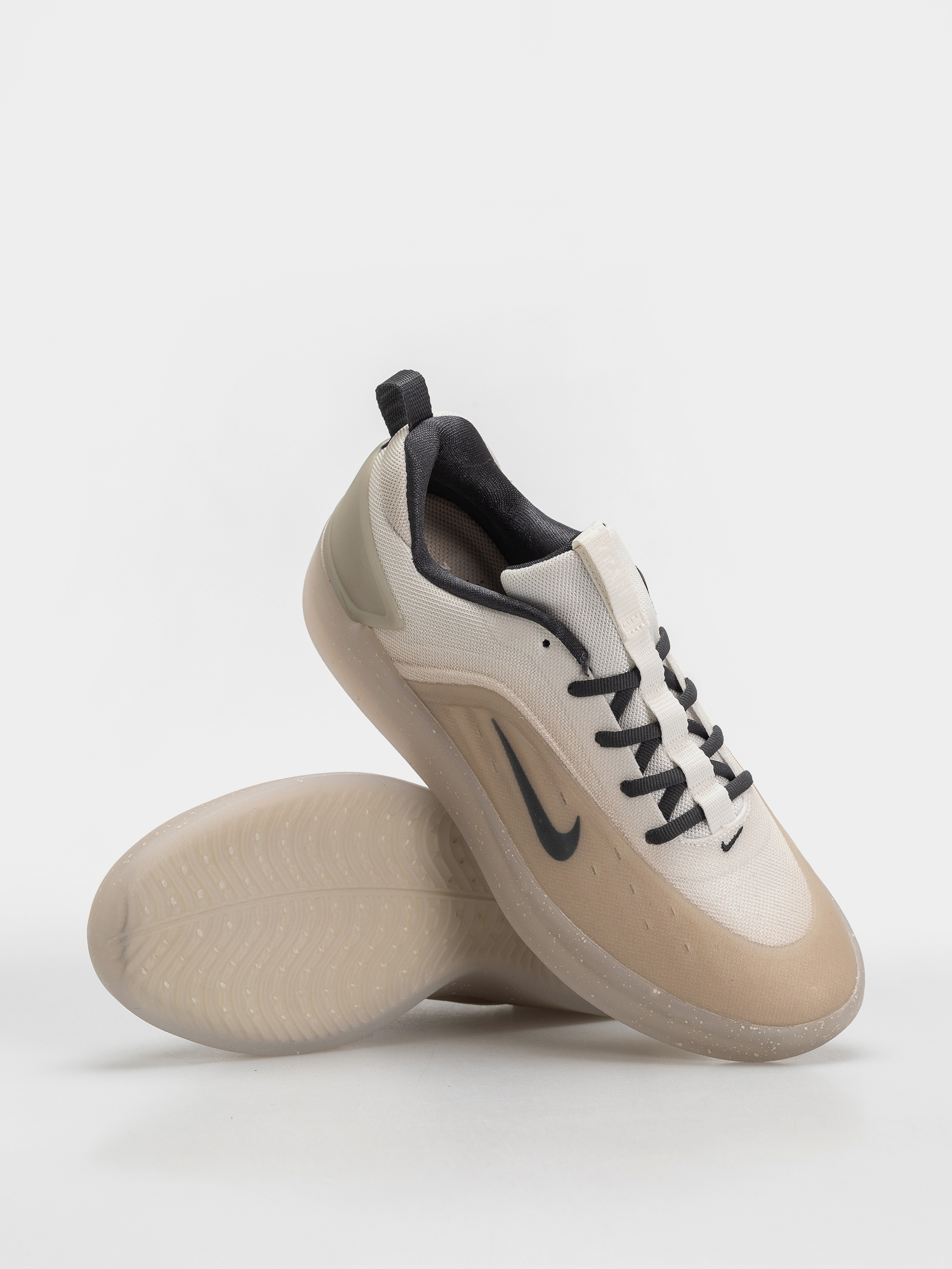 Nike SB Zoom Nyjah 4 Cipők (desert khaki/dk smoke grey)