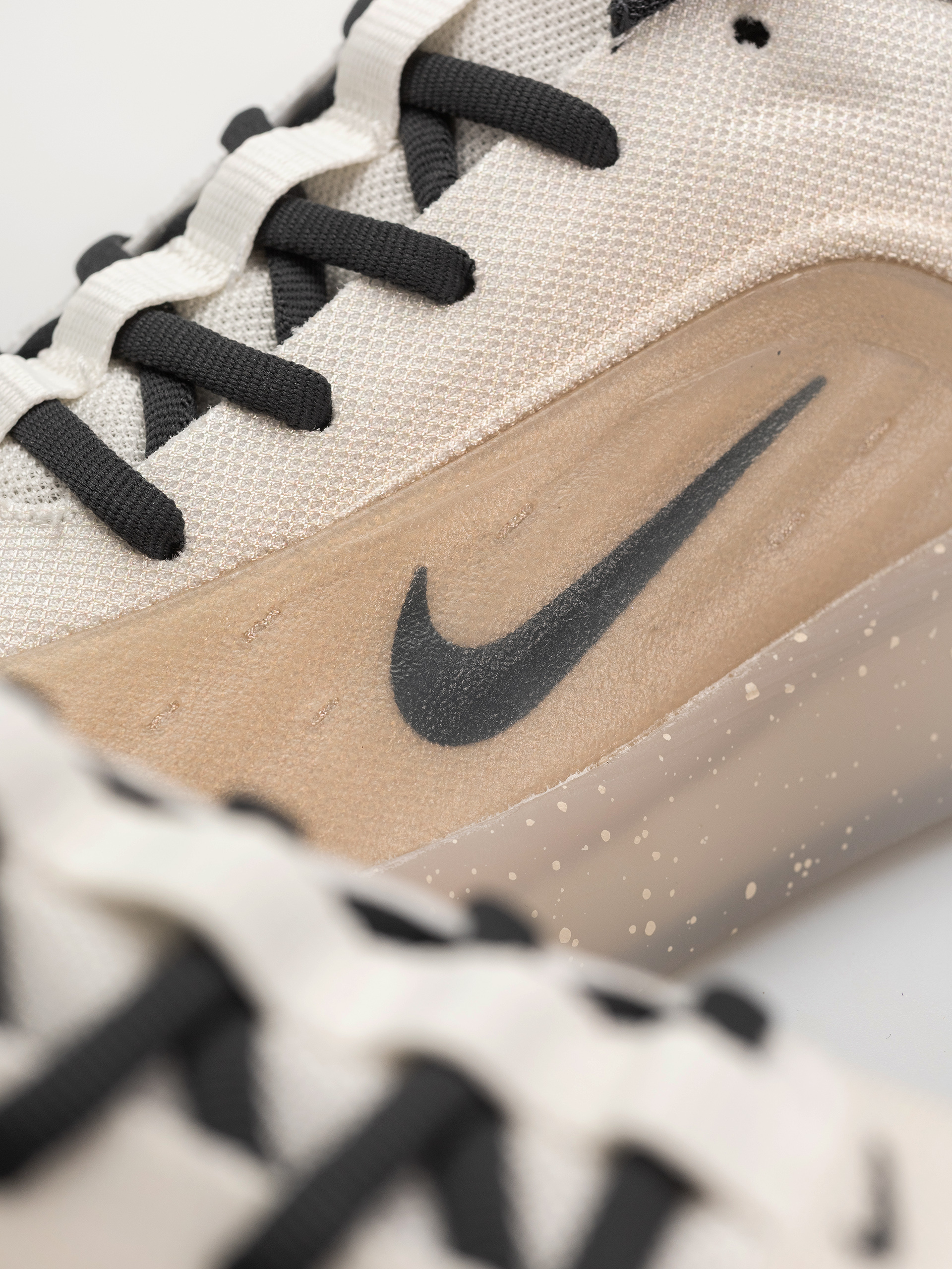 Nike SB Zoom Nyjah 4 Cipők (desert khaki/dk smoke grey)