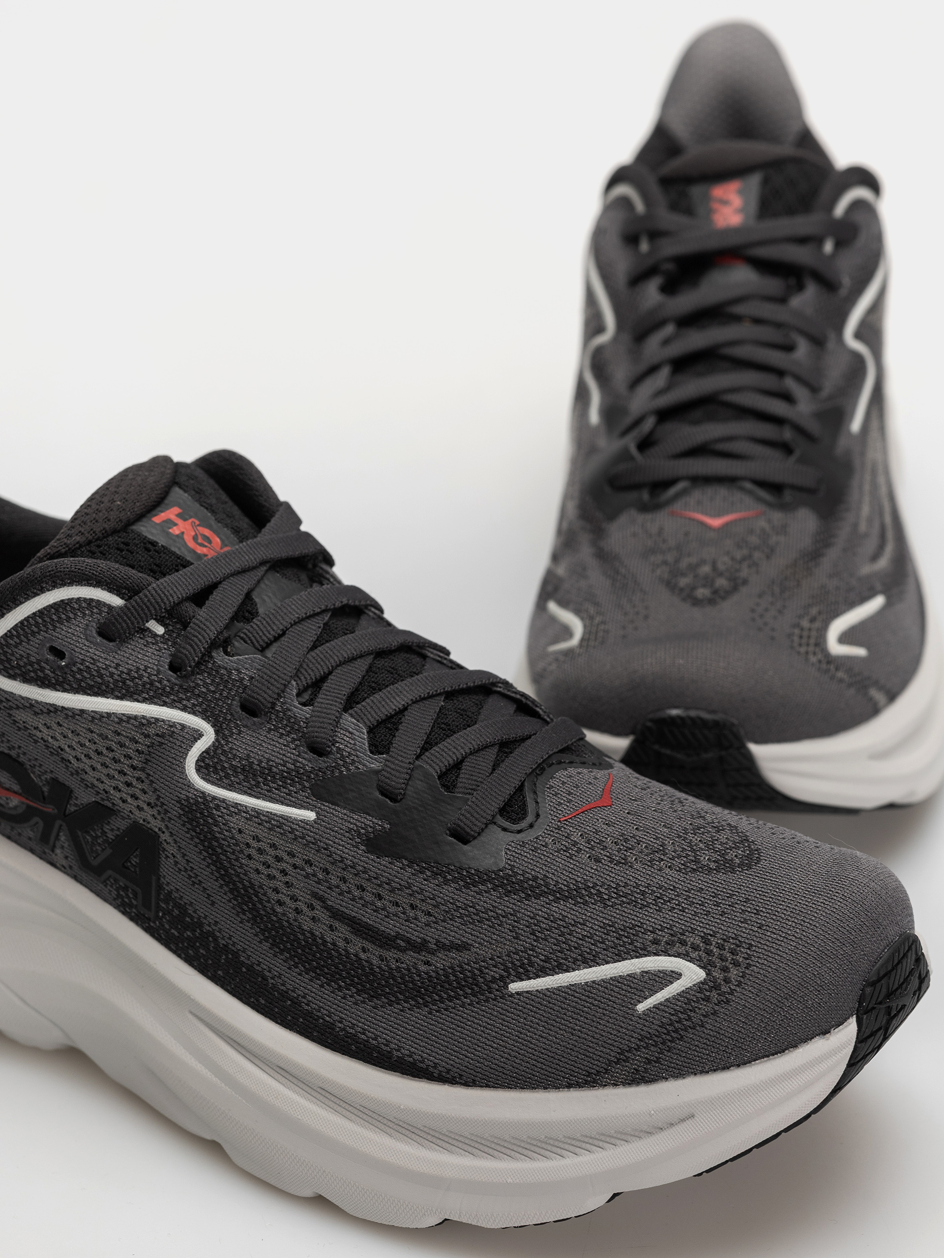 Hoka Clifton 10 Cipők (carbon black/satellite grey)
