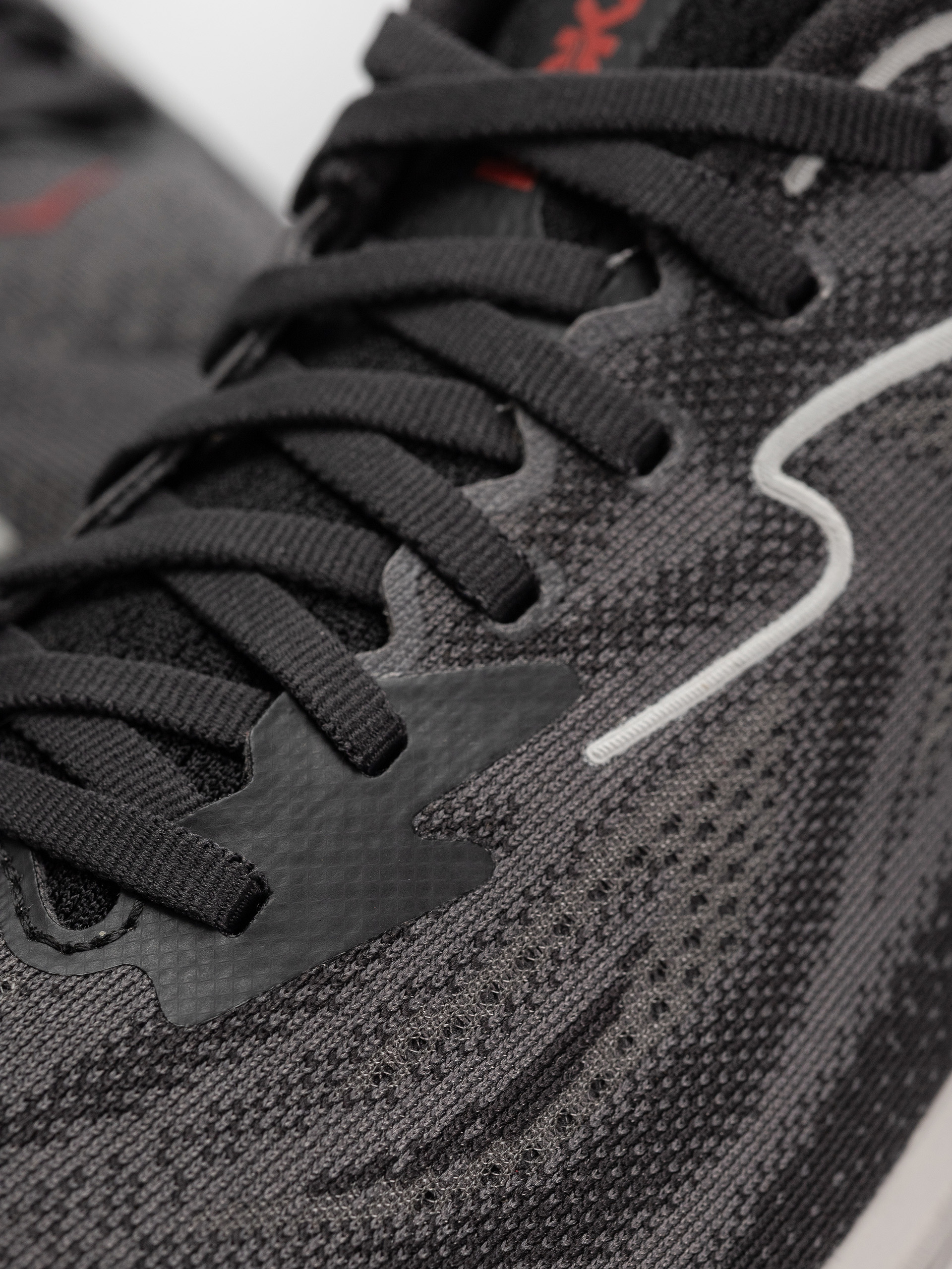 Hoka Clifton 10 Cipők (carbon black/satellite grey)