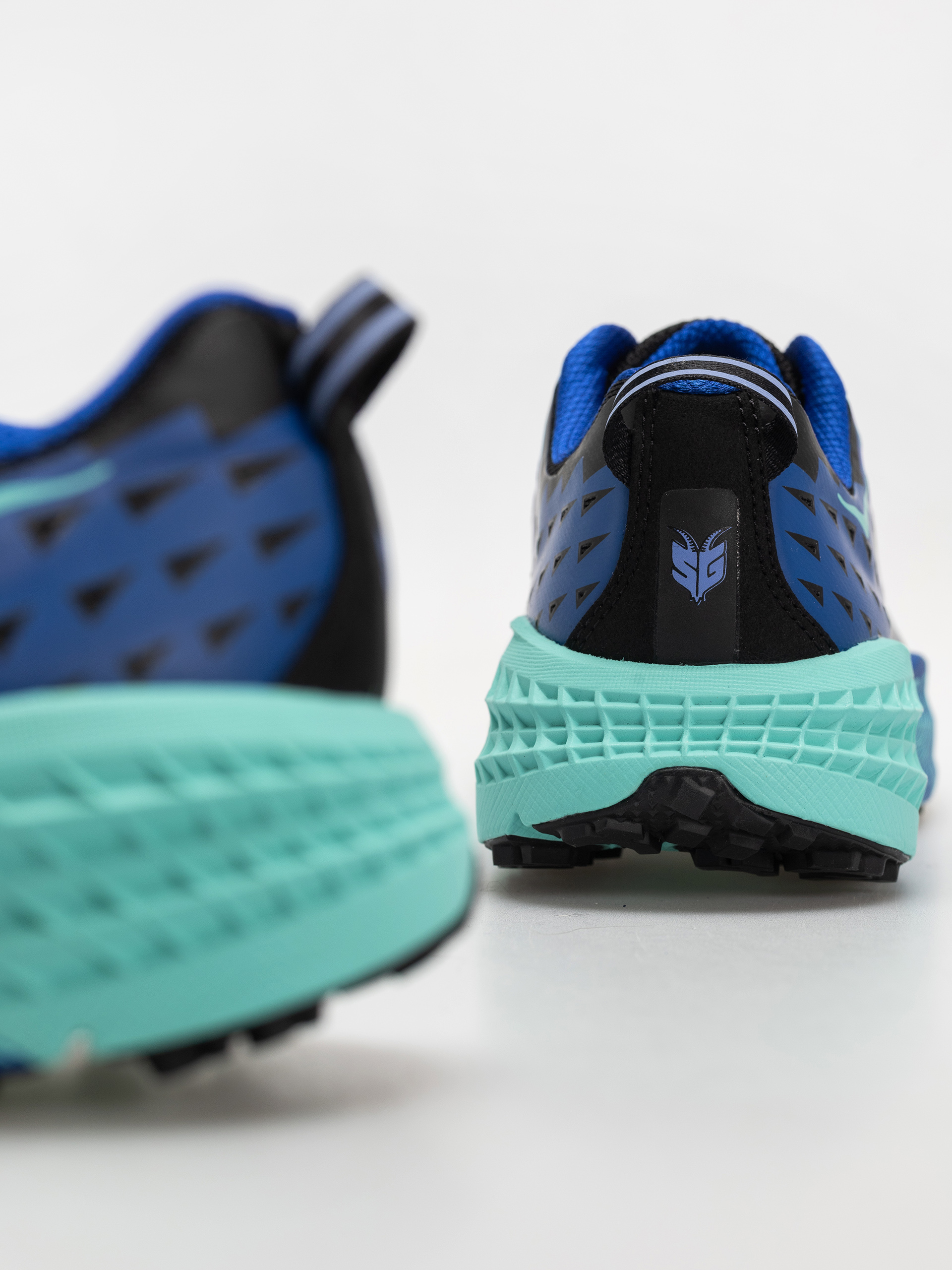 Hoka Speedgoat 2 Cipők (obsidian/ultramarine)