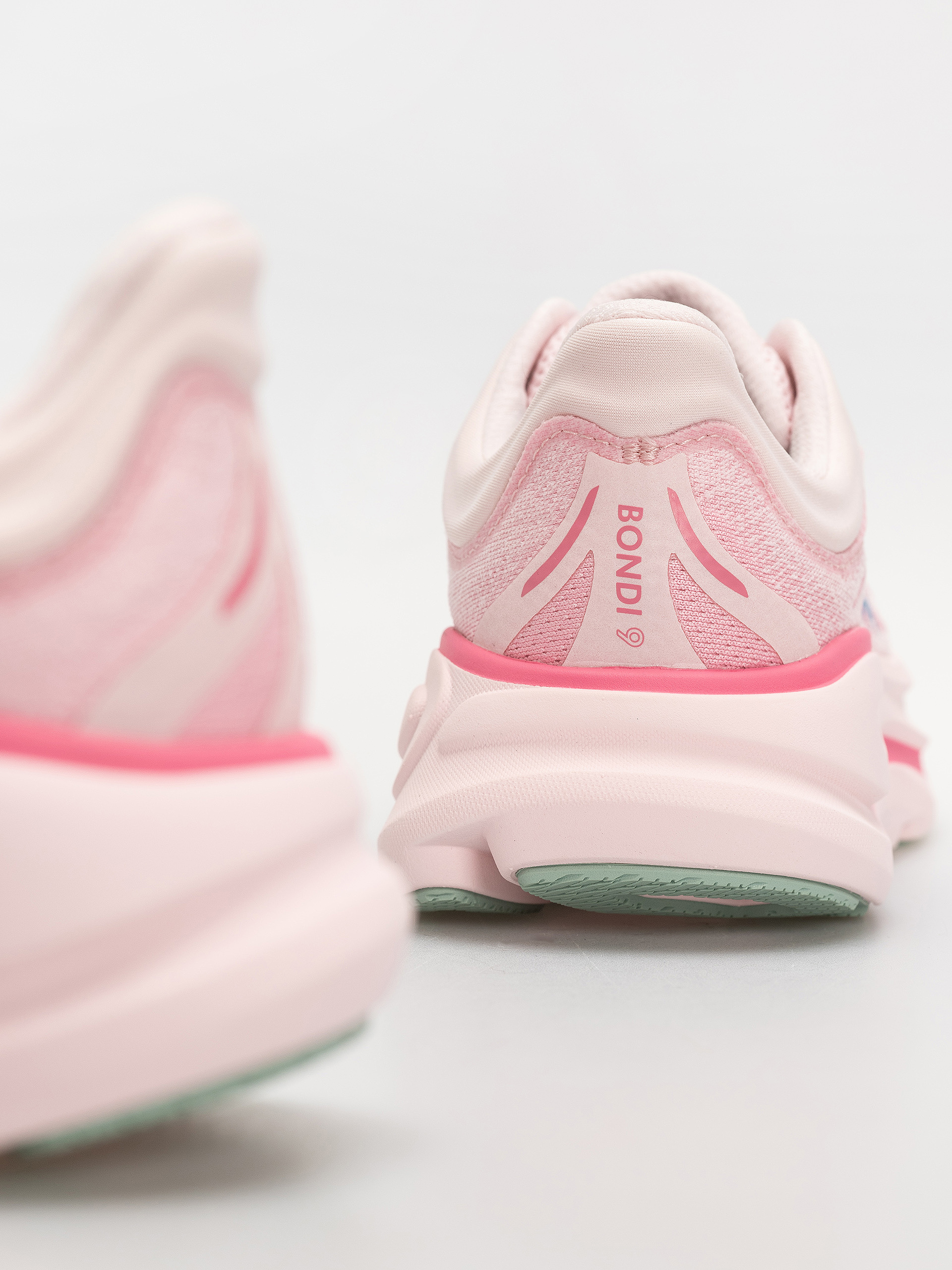 Hoka Bondi 9 Wmn Cipők (rose tea/petal)