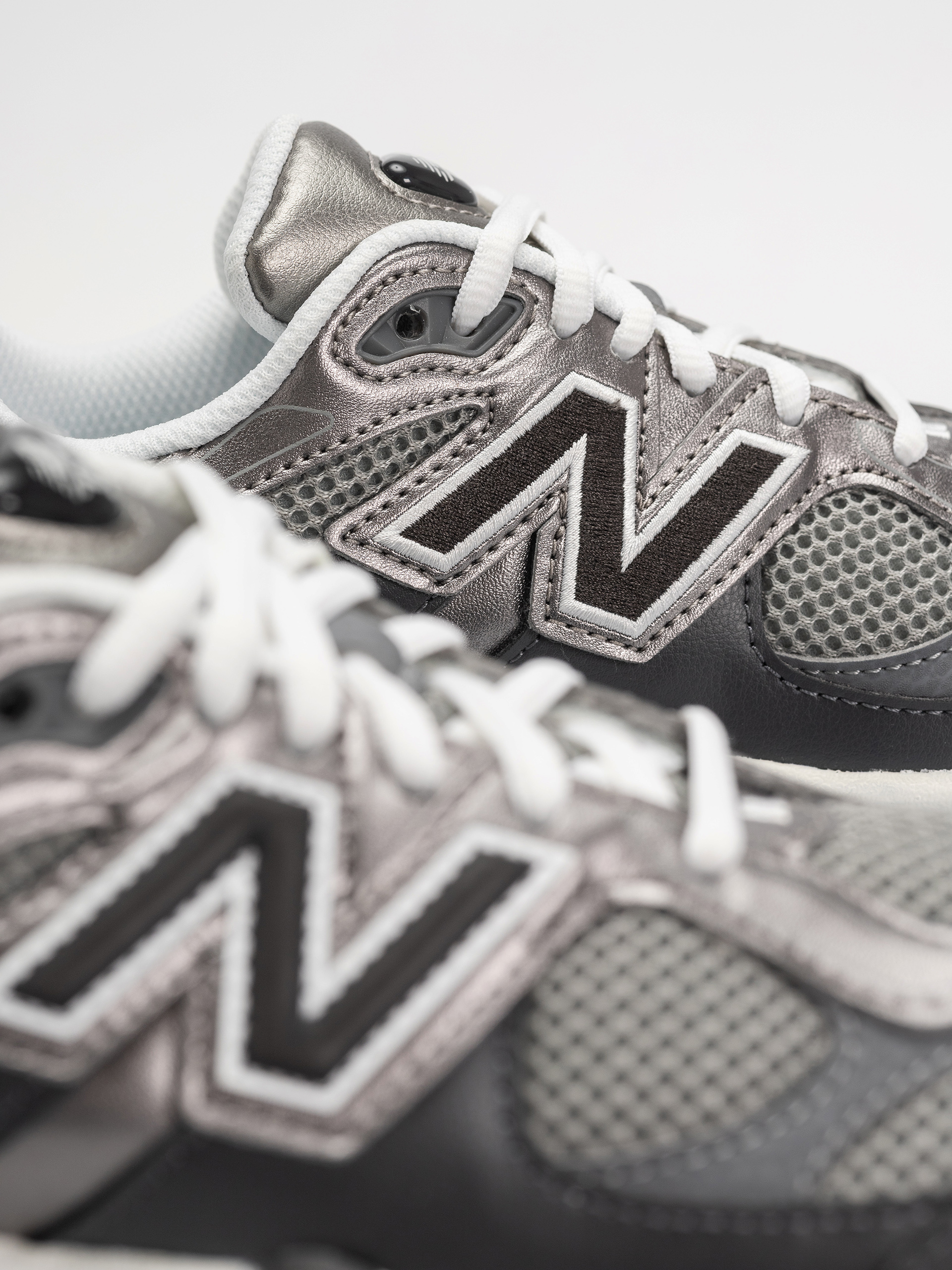 New Balance 9060 JR Cipők (magnet/faded black)