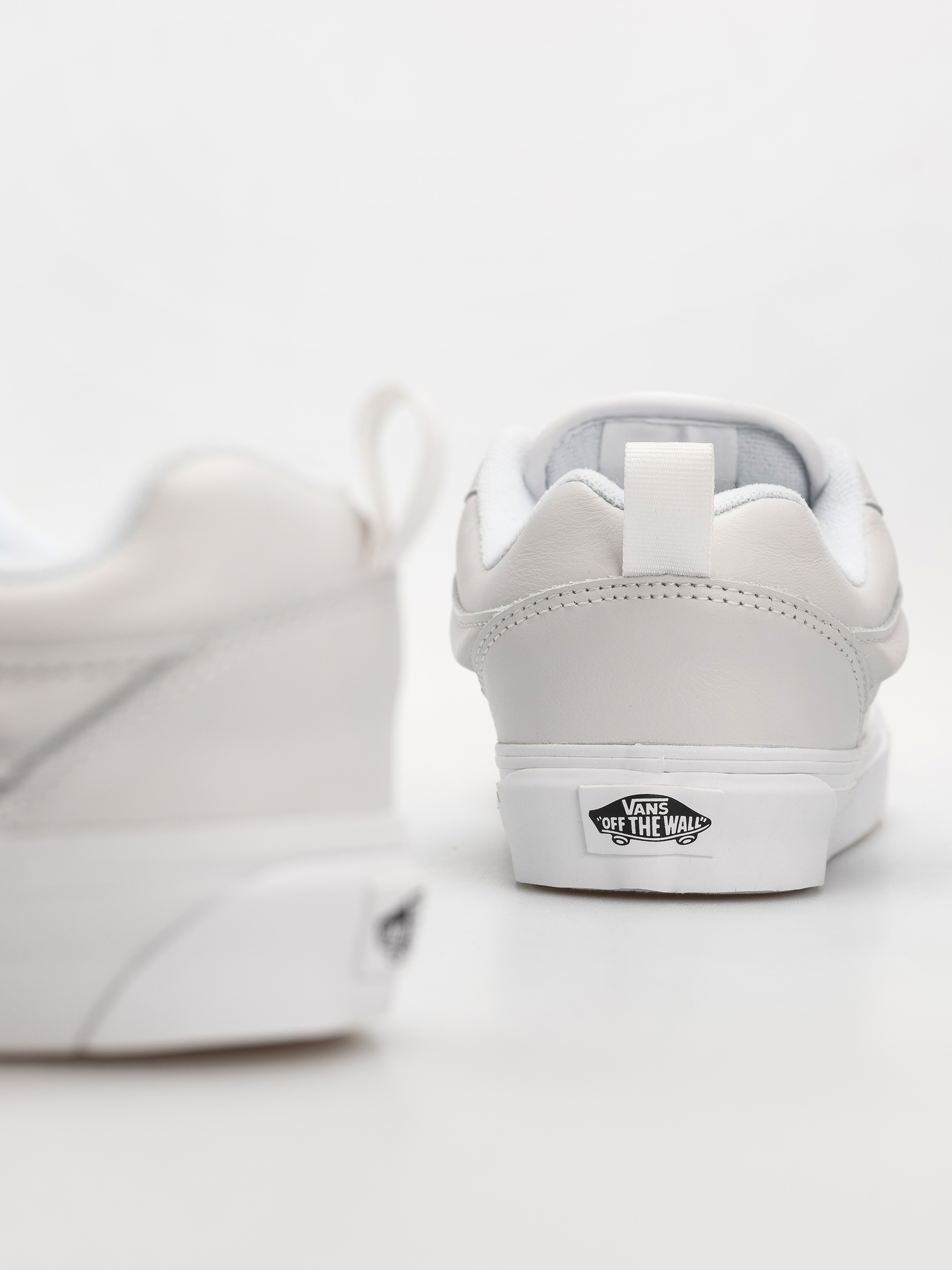 Vans Knu Skool Cipők (true white/true)