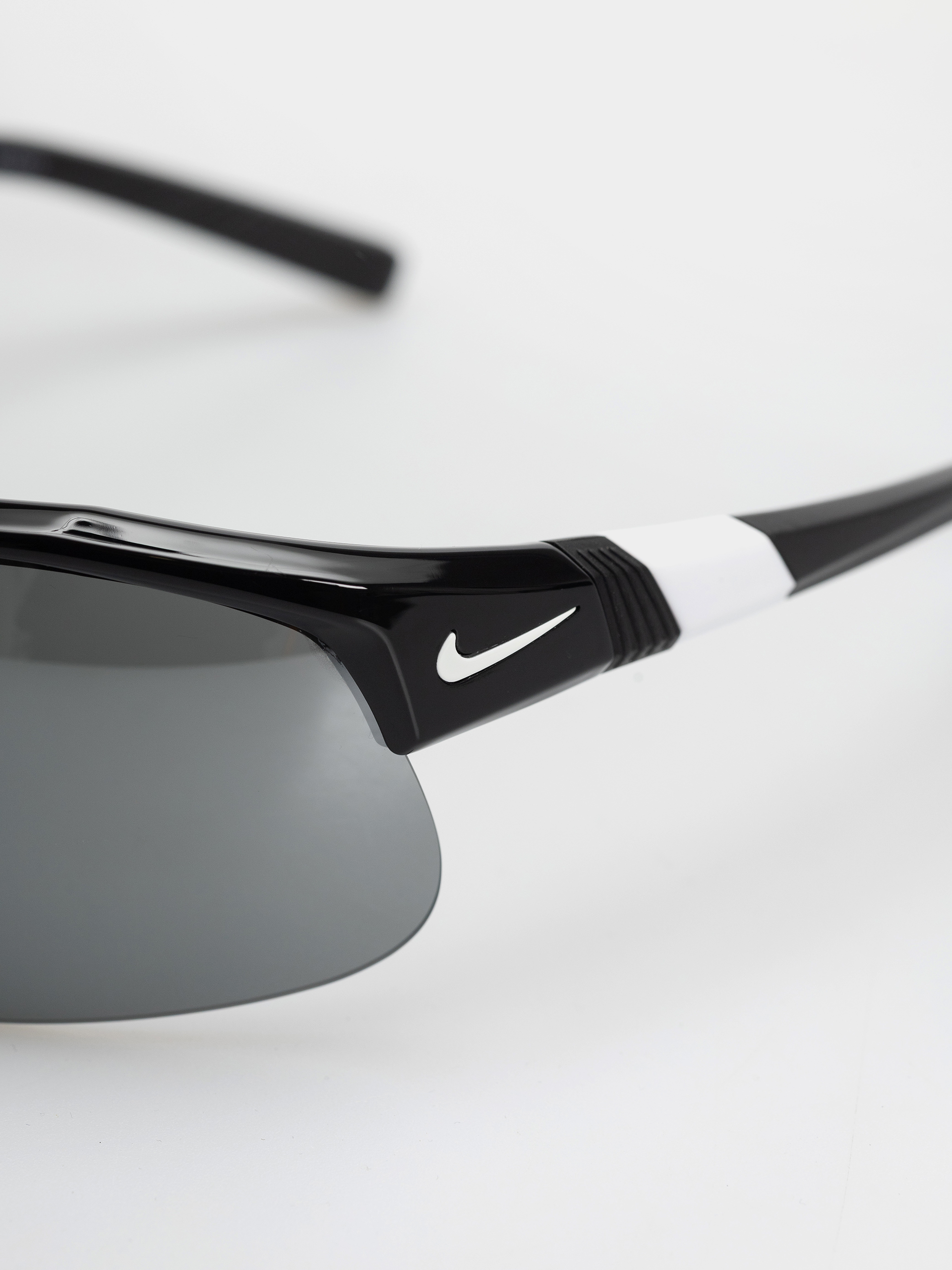 Napszemüvegek Nike SB Show X1 (black/silver flash)