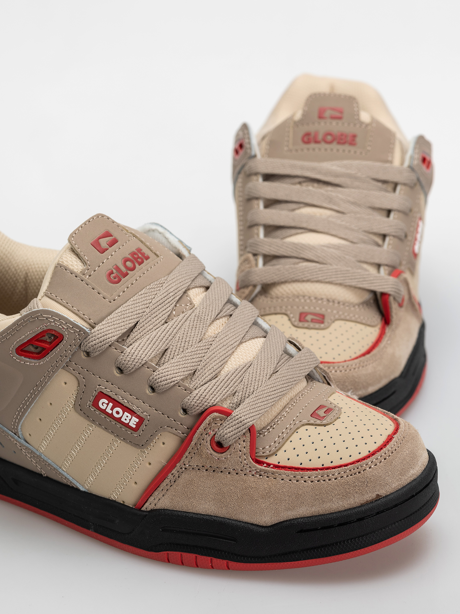 Globe Fusion Cipők (khaki/red)