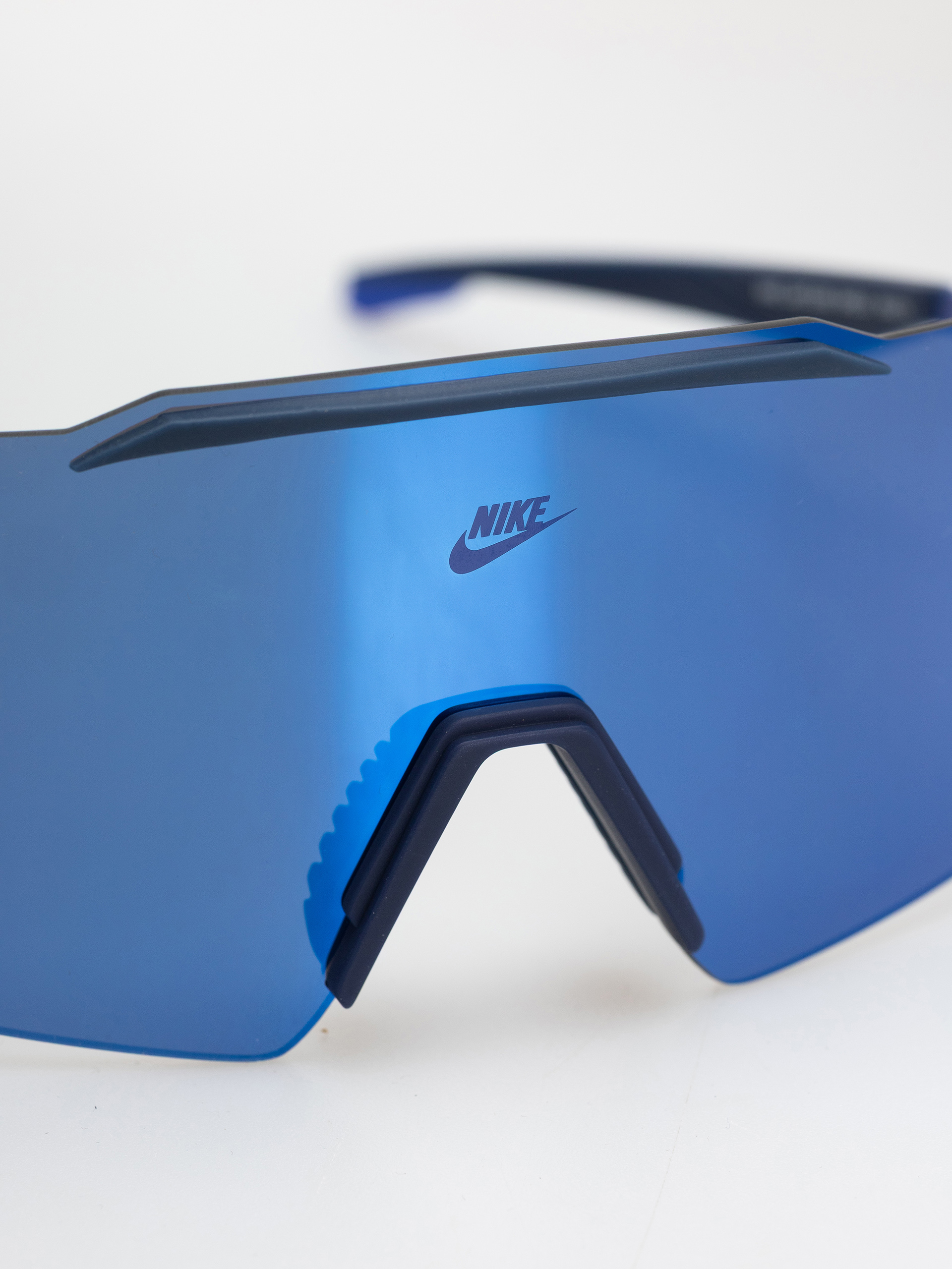 Nike Limitless Shield Napszemüvegek (blue void/blue mirror)