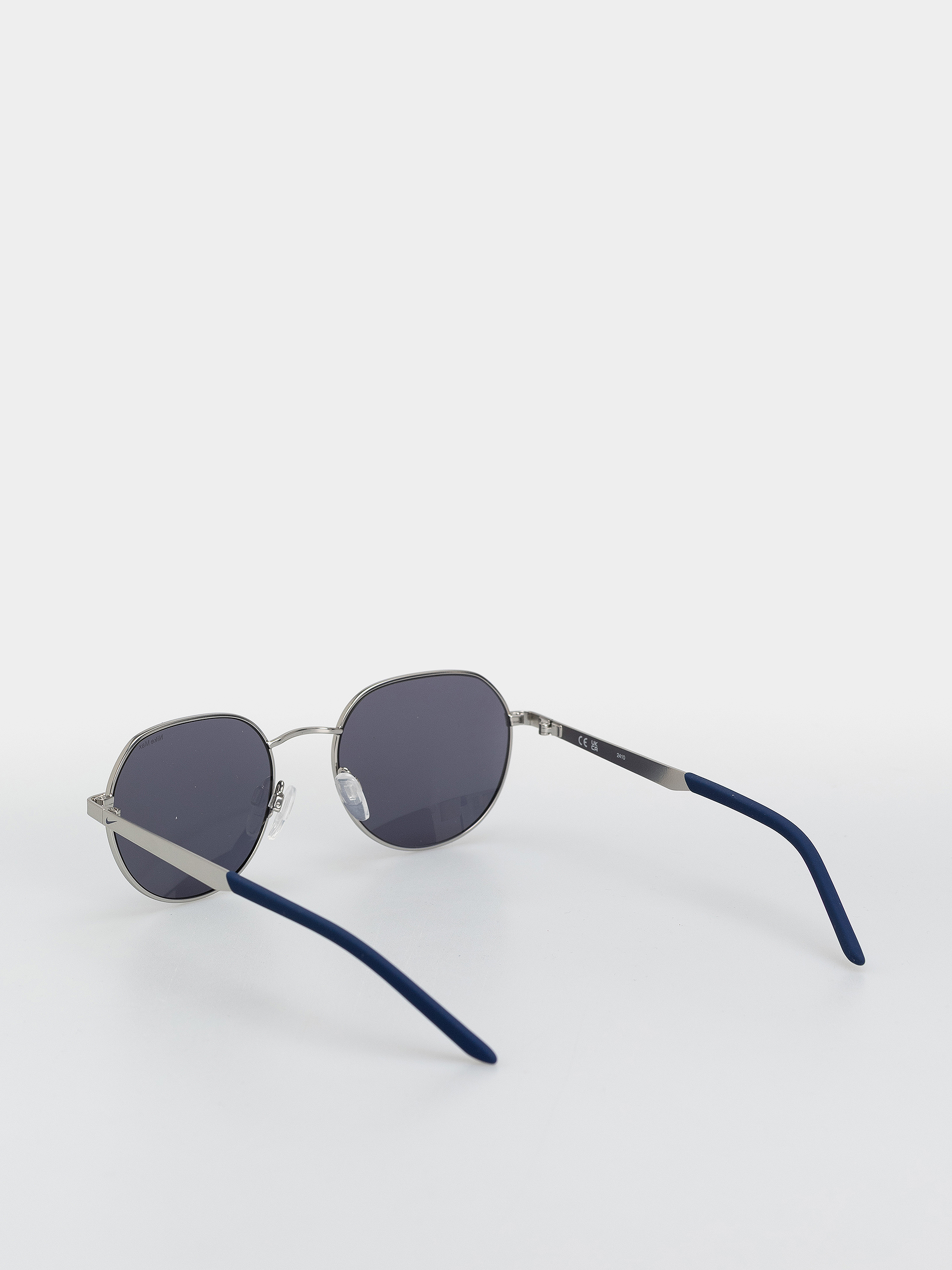 Nike Traveler Trend Napszemüvegek (satin silver/blue)