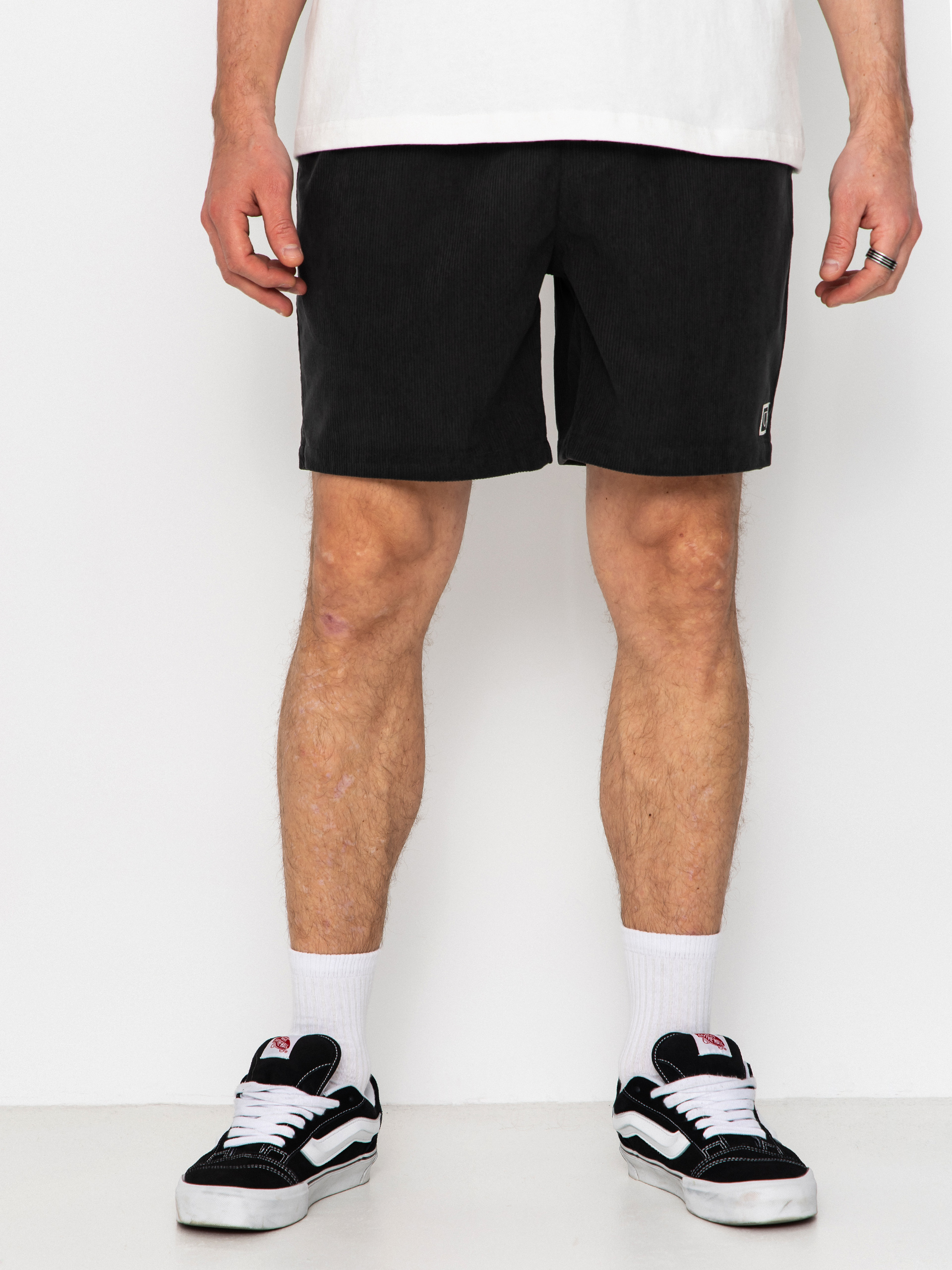 Brixton Everyday Corduroy Rövidnadrág (vintage black)