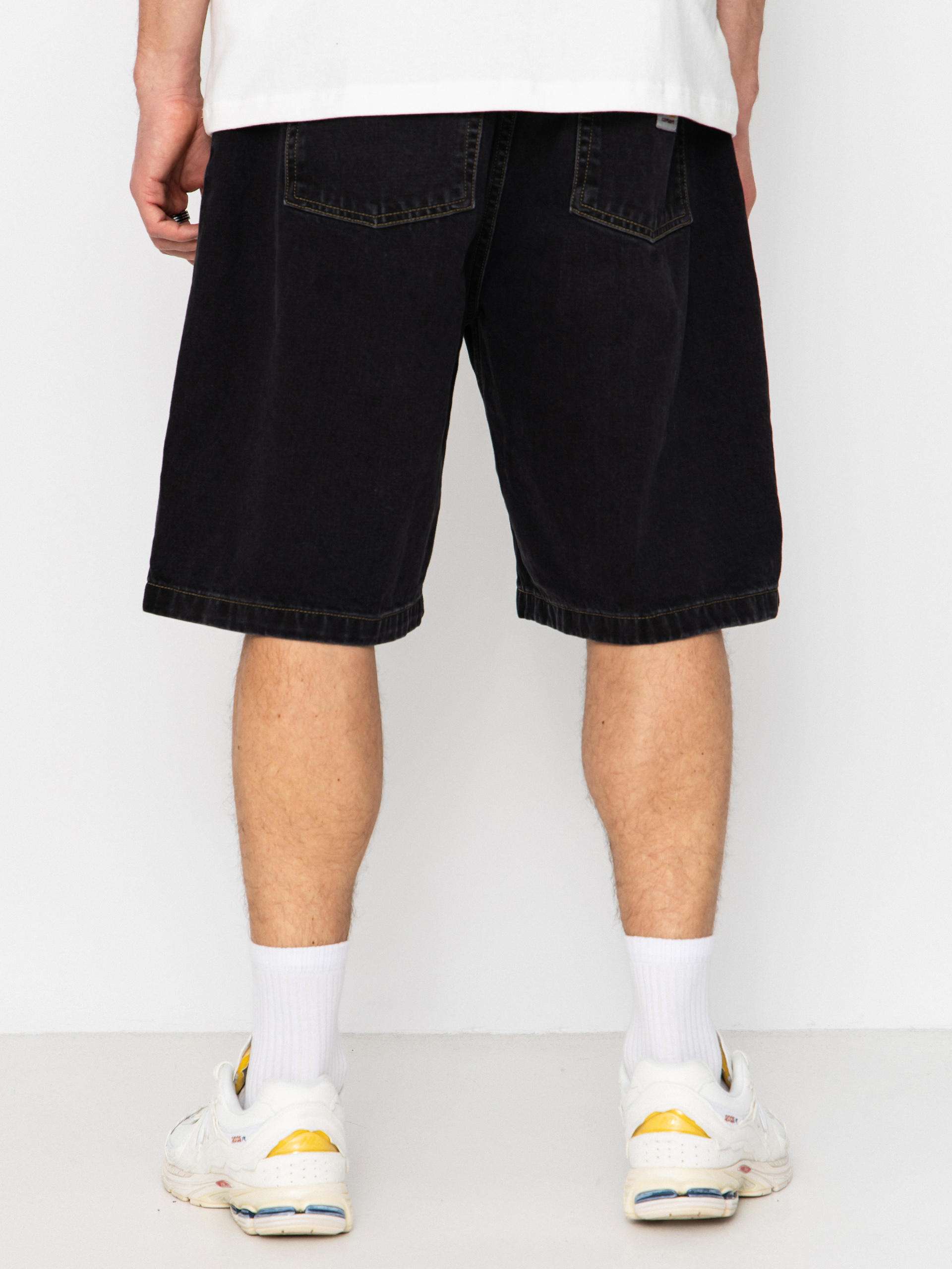Rövidnadrág Carhartt WIP Brandon (black stone washed)