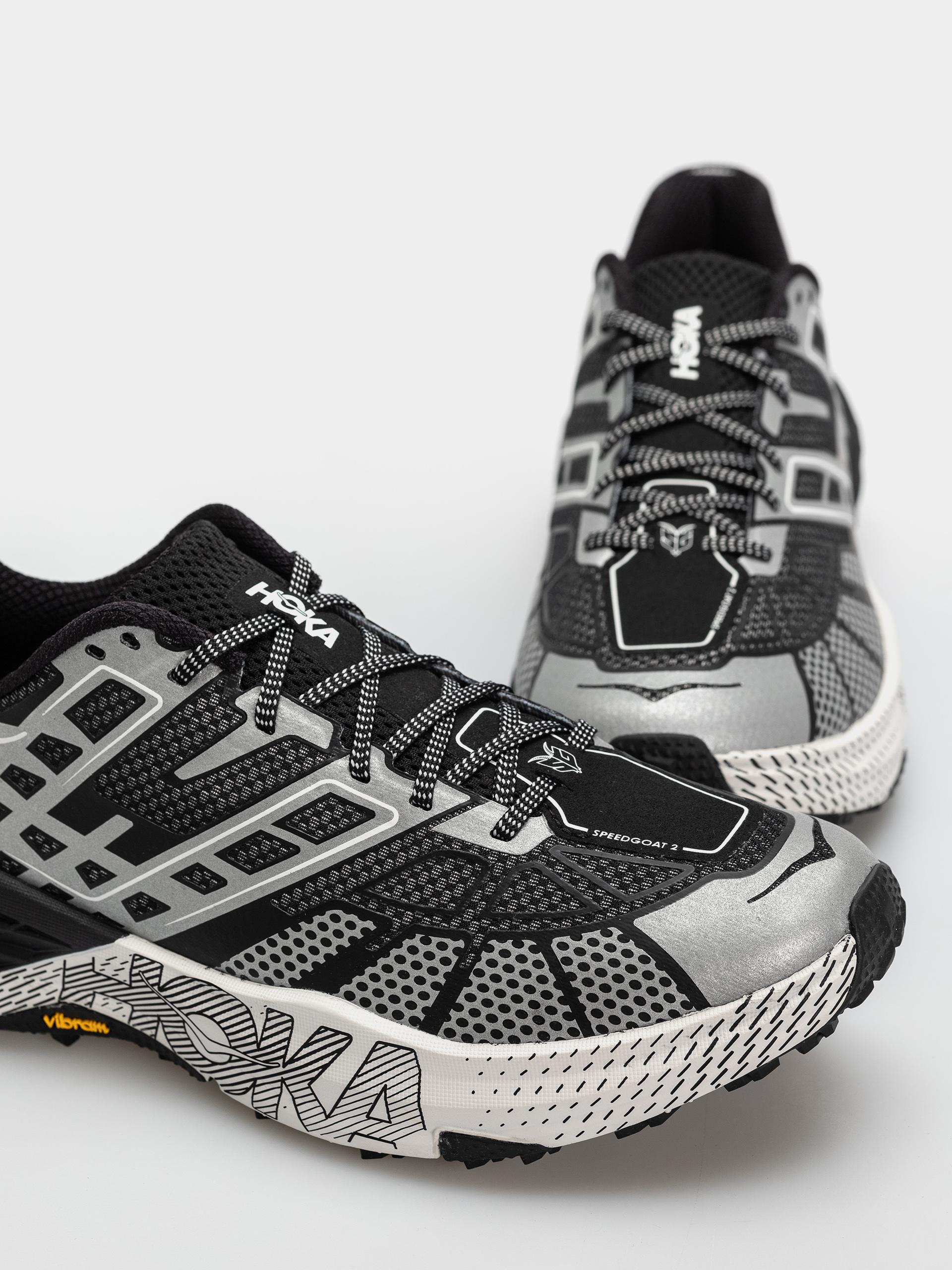 Hoka Speedgoat 2 TS Cipők (black/stardust)