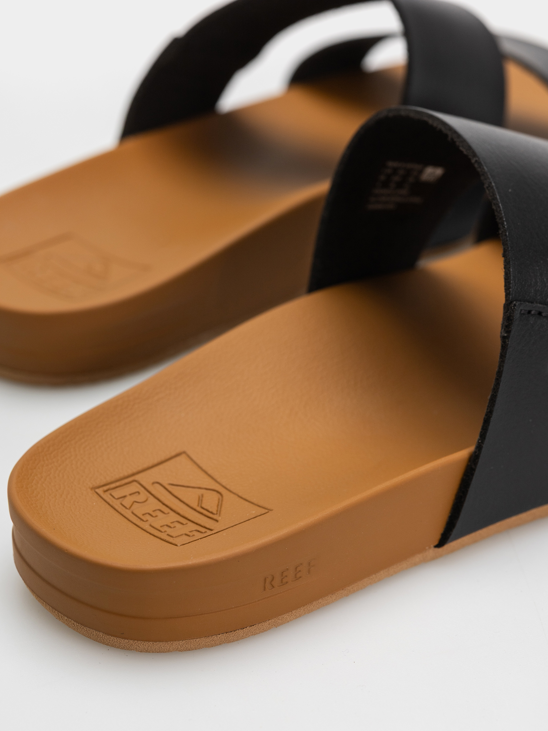 Flip-flop papucsok Reef Cushion Vista Wmn (black/natural)