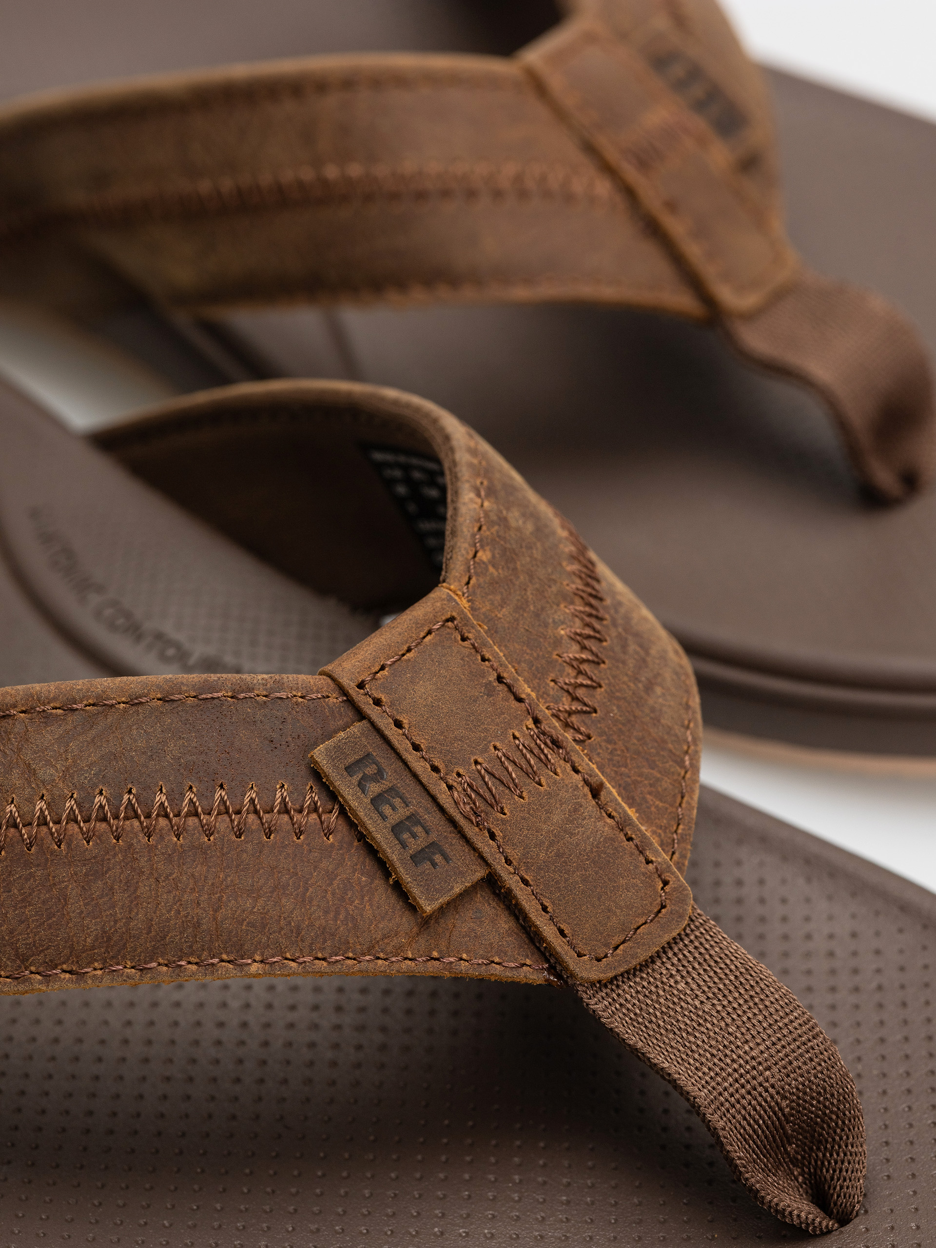 Flip-flop papucsok Reef Cushion Phantom 2.0 LE (toffee)