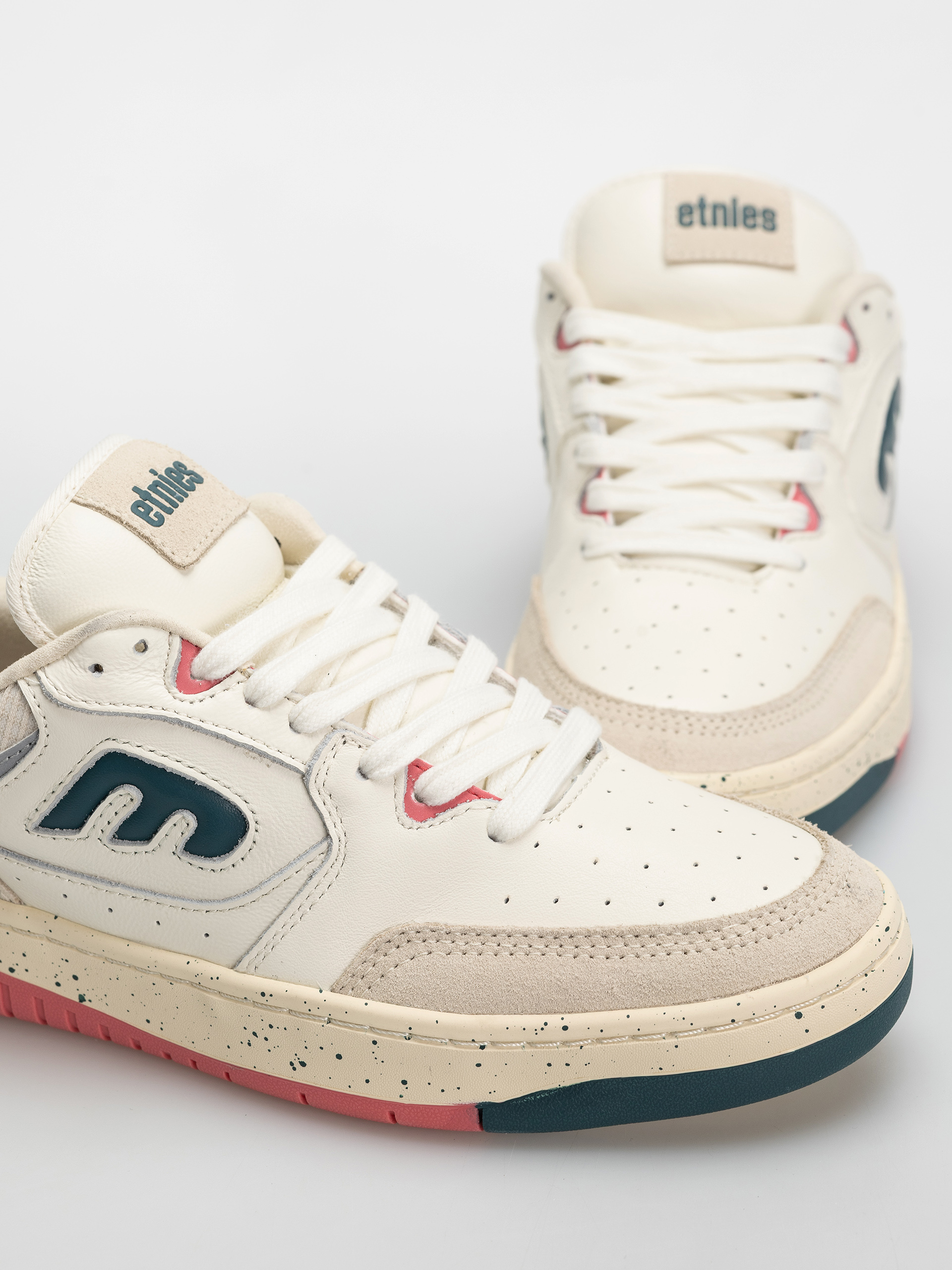Cipők Etnies Loot (white/pink blue)