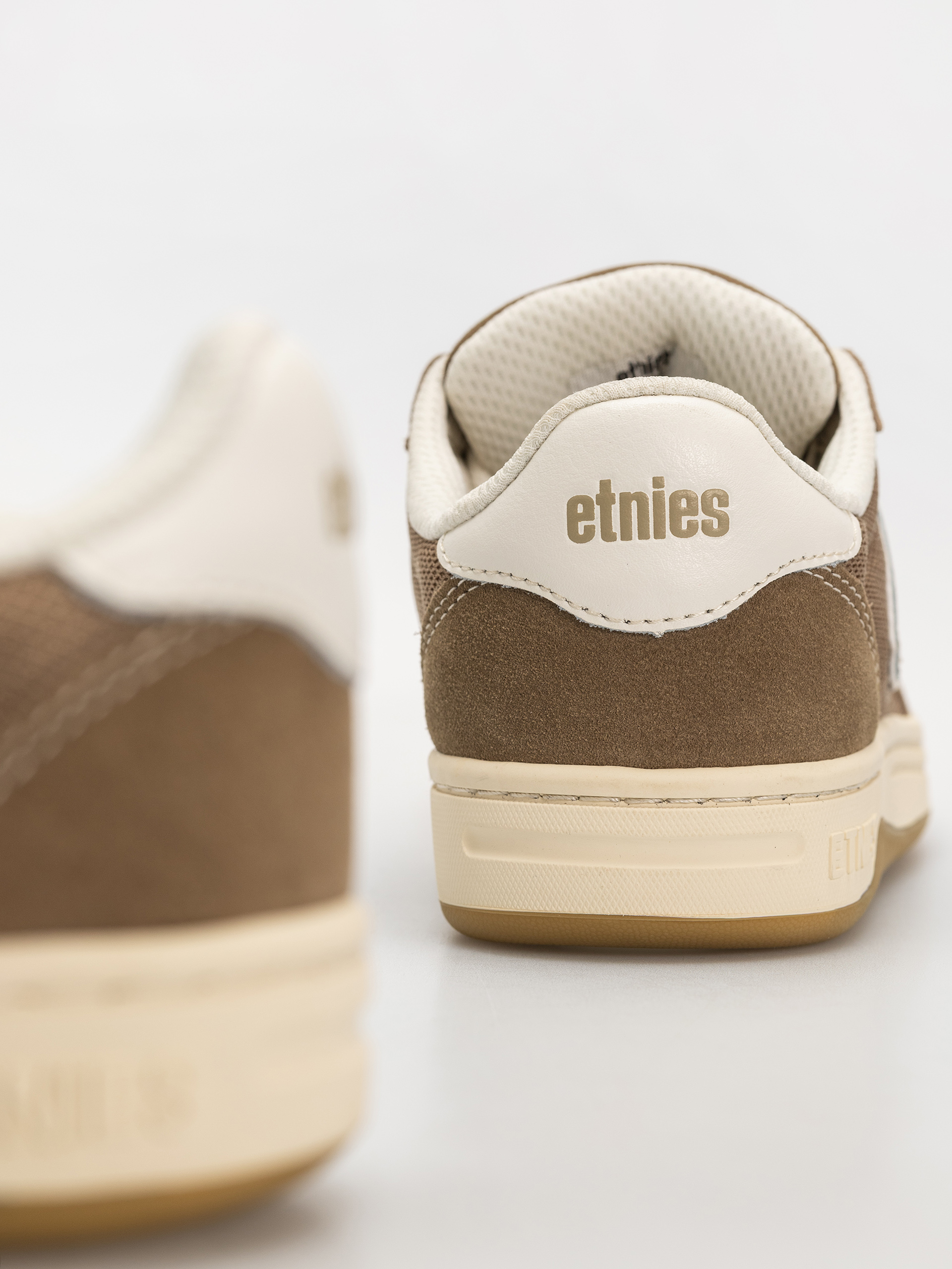 Cipők Etnies Locut (brown)