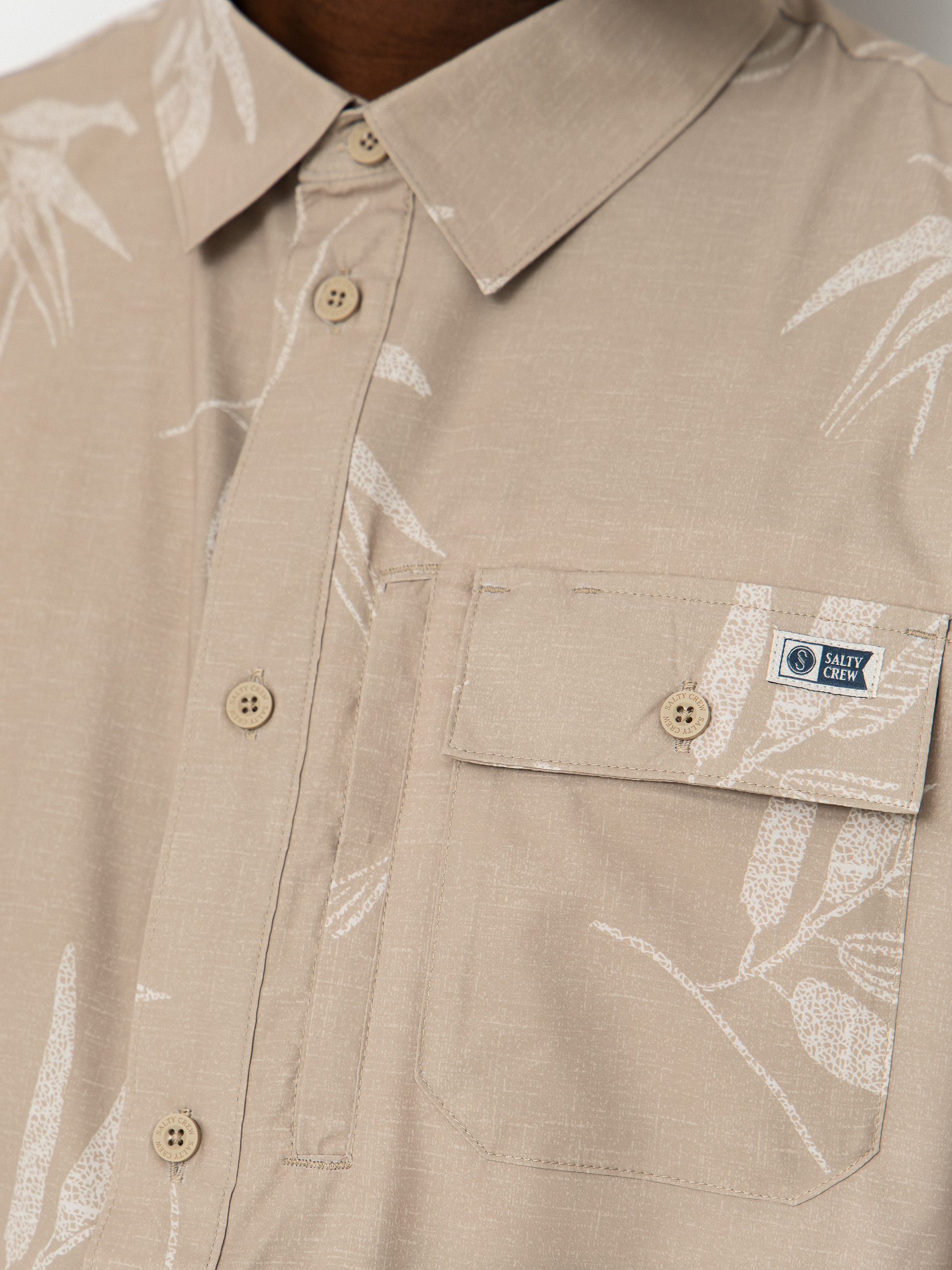 Ing Salty Crew Flagship Uv Button Up (dark khaki)
