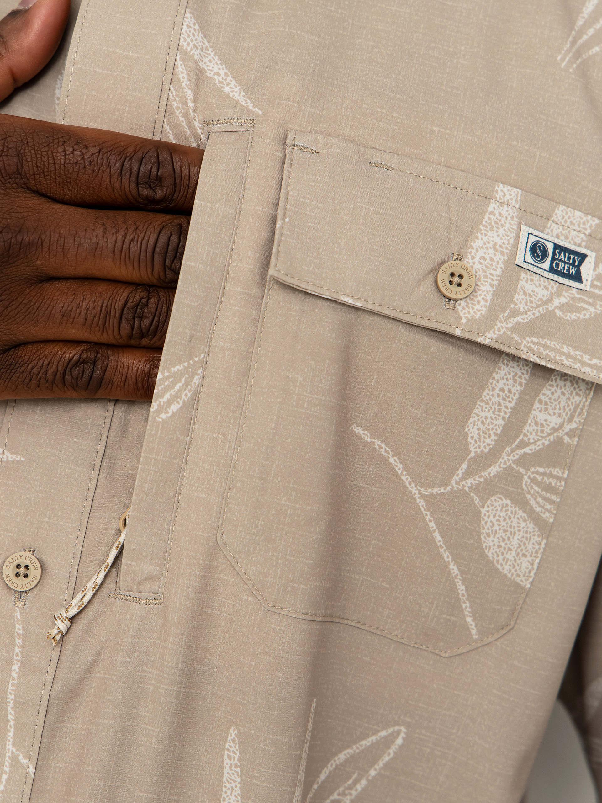 Ing Salty Crew Flagship Uv Button Up (dark khaki)