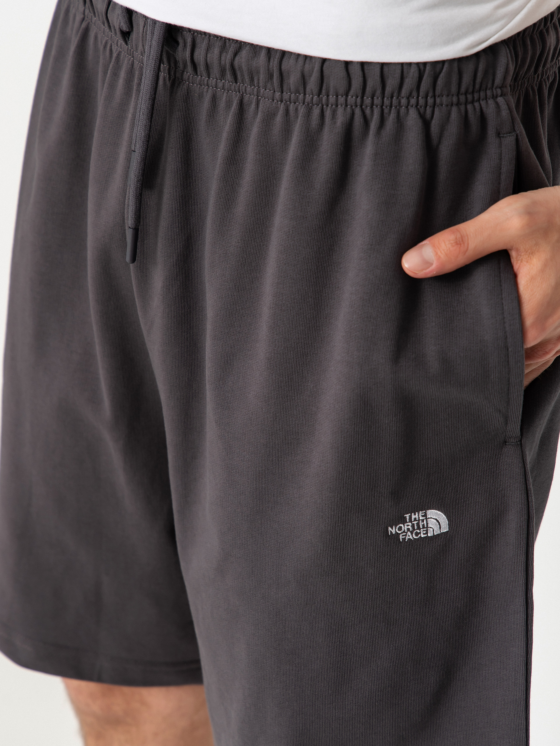 The North Face Essential Light Relaxed Rövidnadrág (anthracite grey)