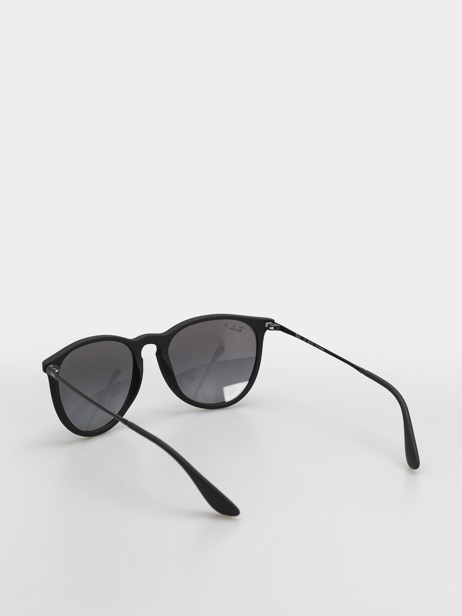 Ray-Ban Erika Napszemüvegek (matowy guma czarny/polaryzacyjne szary)