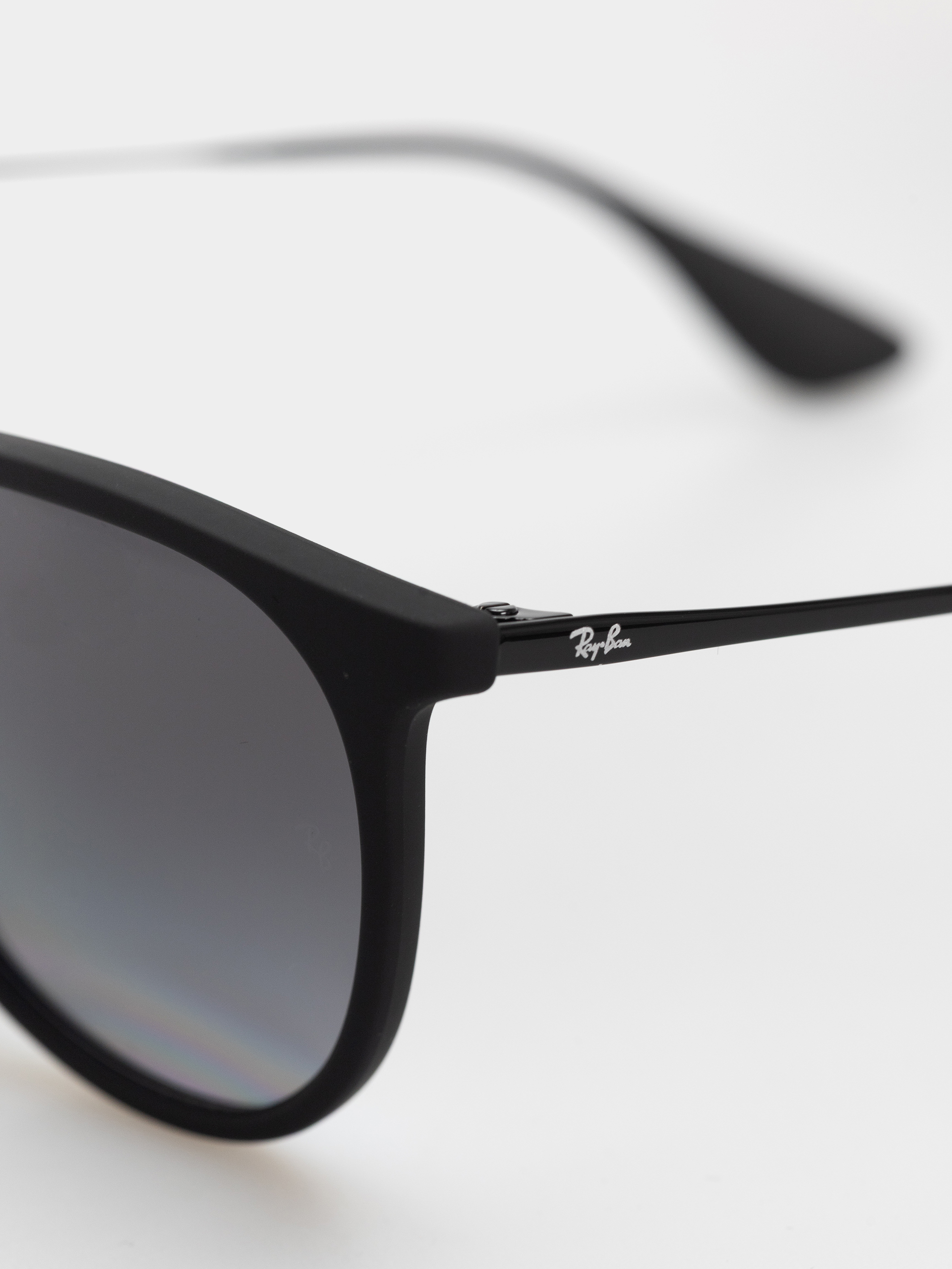 Ray-Ban Erika Napszemüvegek (matowy guma czarny/polaryzacyjne szary)