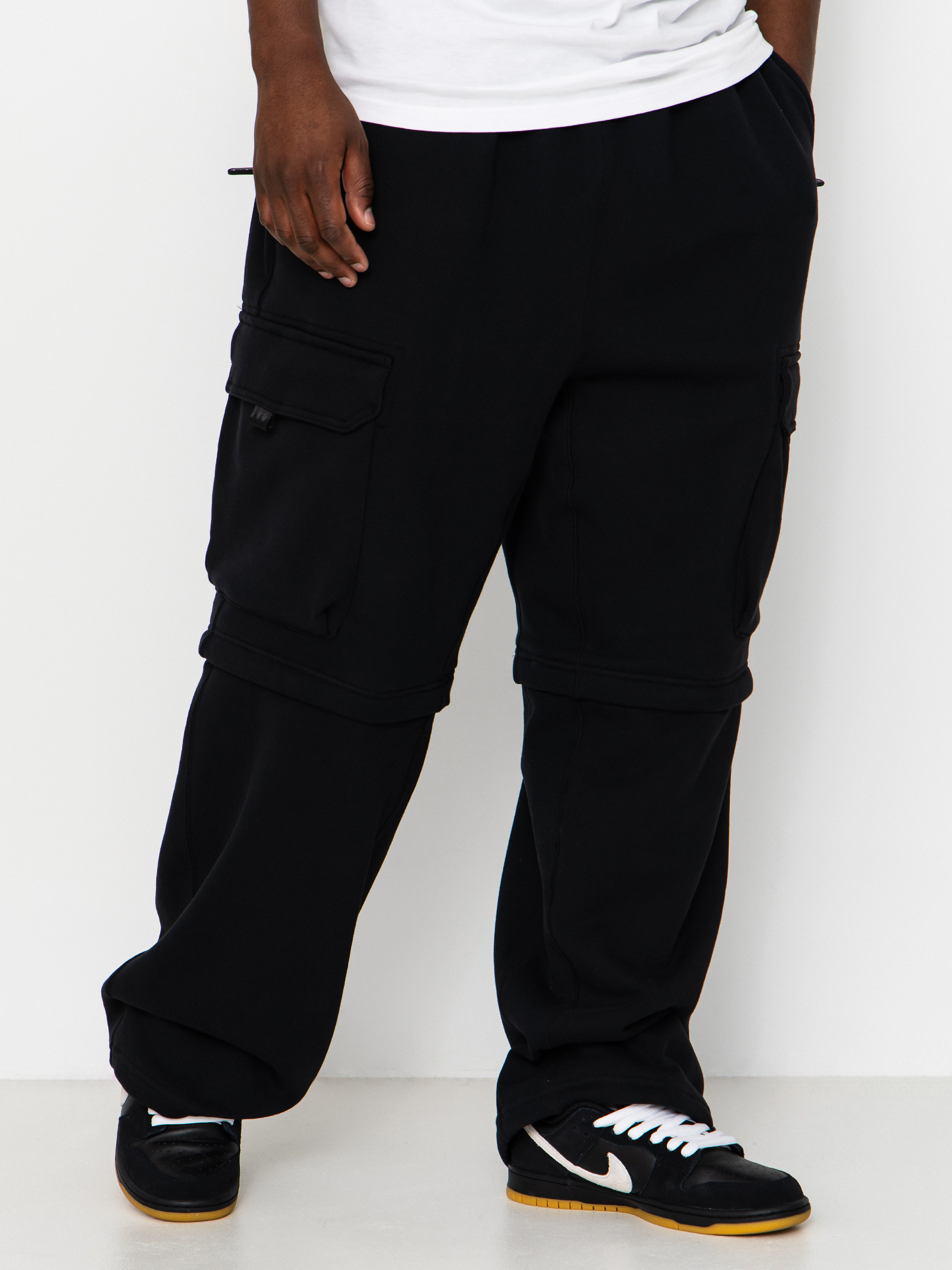 Nike SB Ishod Cargo Kisnadrág (black)